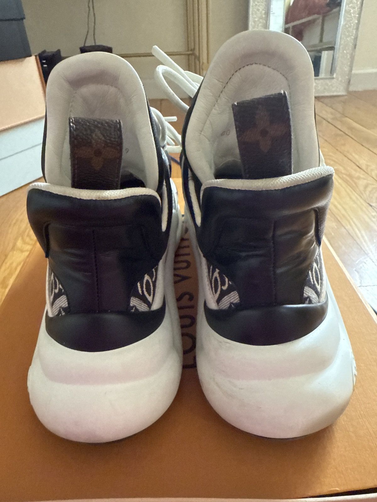 Louis Vuitton LV trainer sneakers Size US 9 / IT 39 - 3 Thumbnail