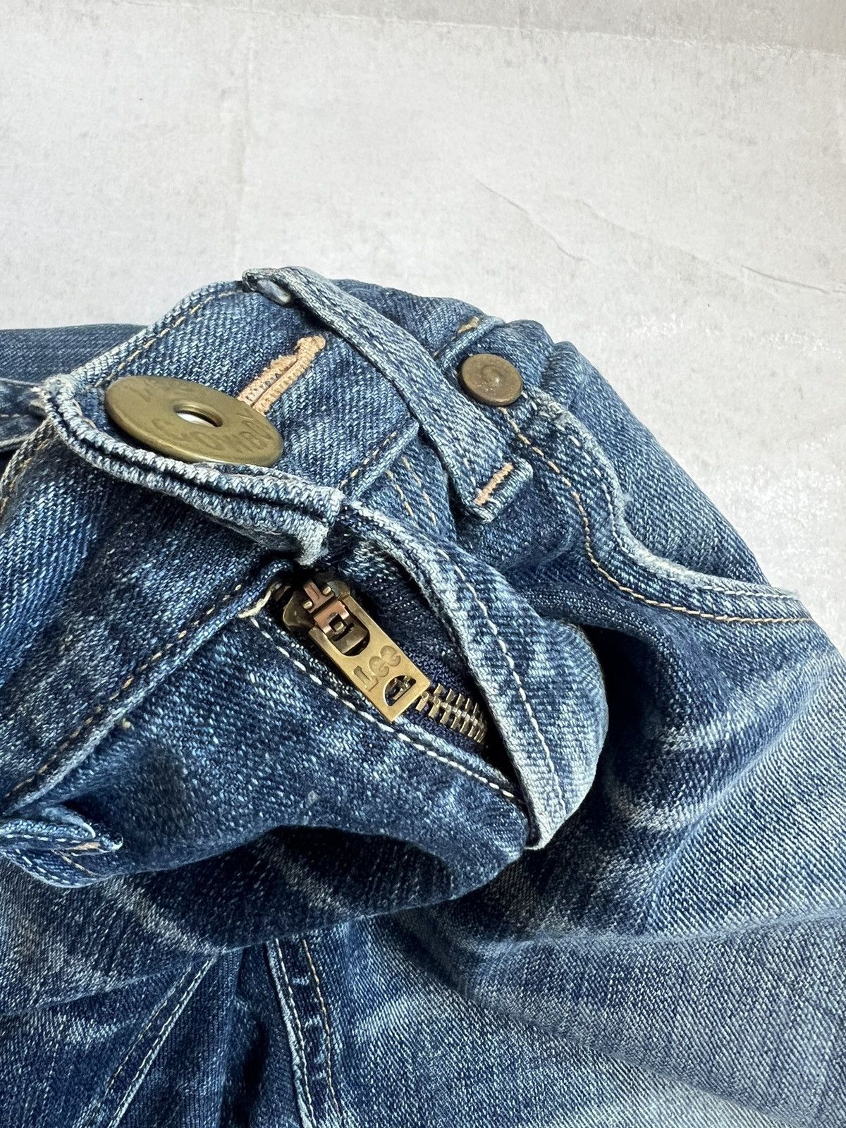 Lee Lee Cowboy Buckle Back Blue Wash Fading Distressed Denim Size US 31 - 13 Thumbnail