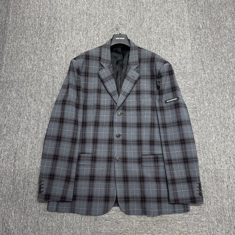 Balenciaga Balenciaga Checked suit jacket Size US S / EU 44-46 / 1 - 1 Thumbnail