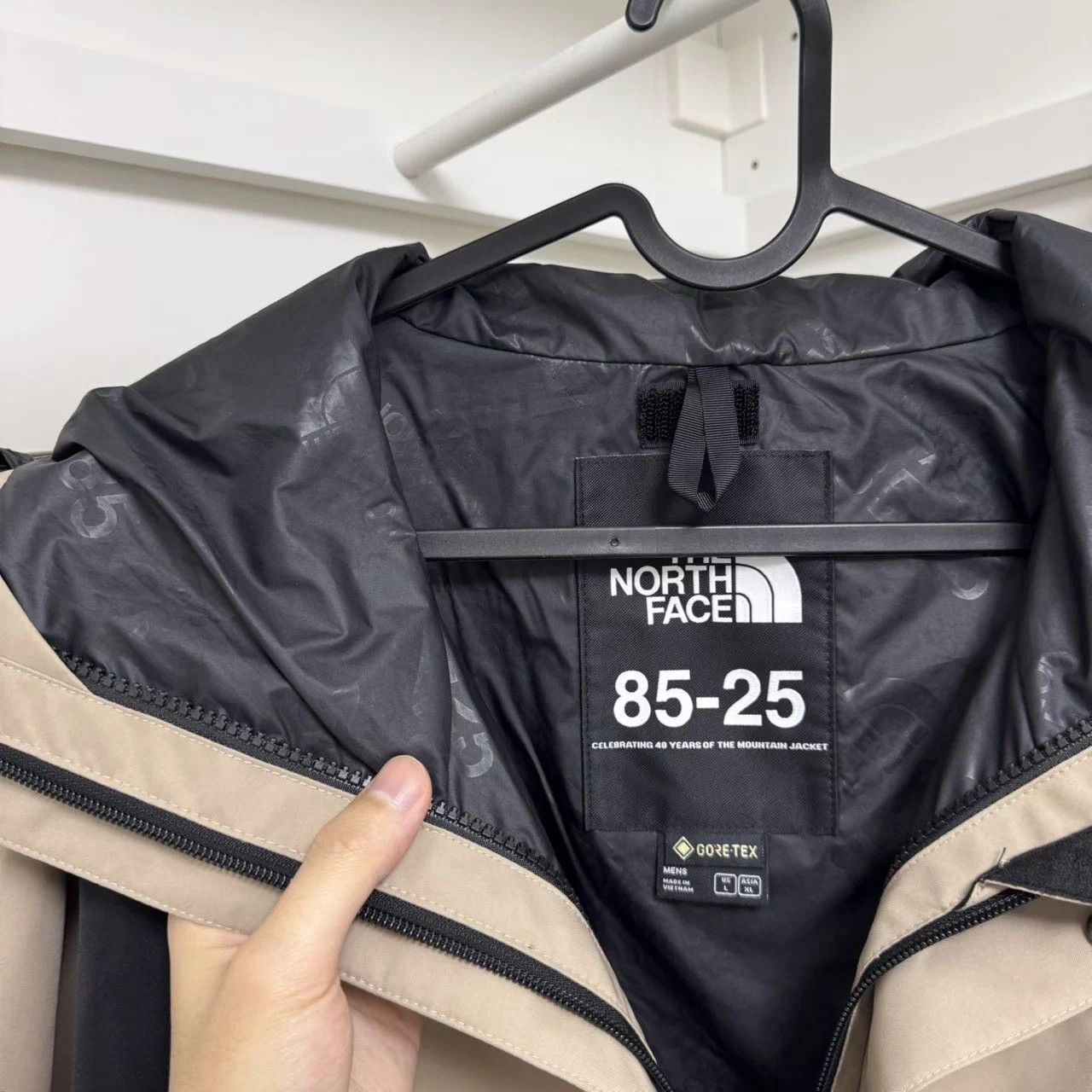The North Face TNF ICON Mountain Men's Thick L WP Jkt NearNew Size US L / EU 52-54 / 3 - 4 Thumbnail