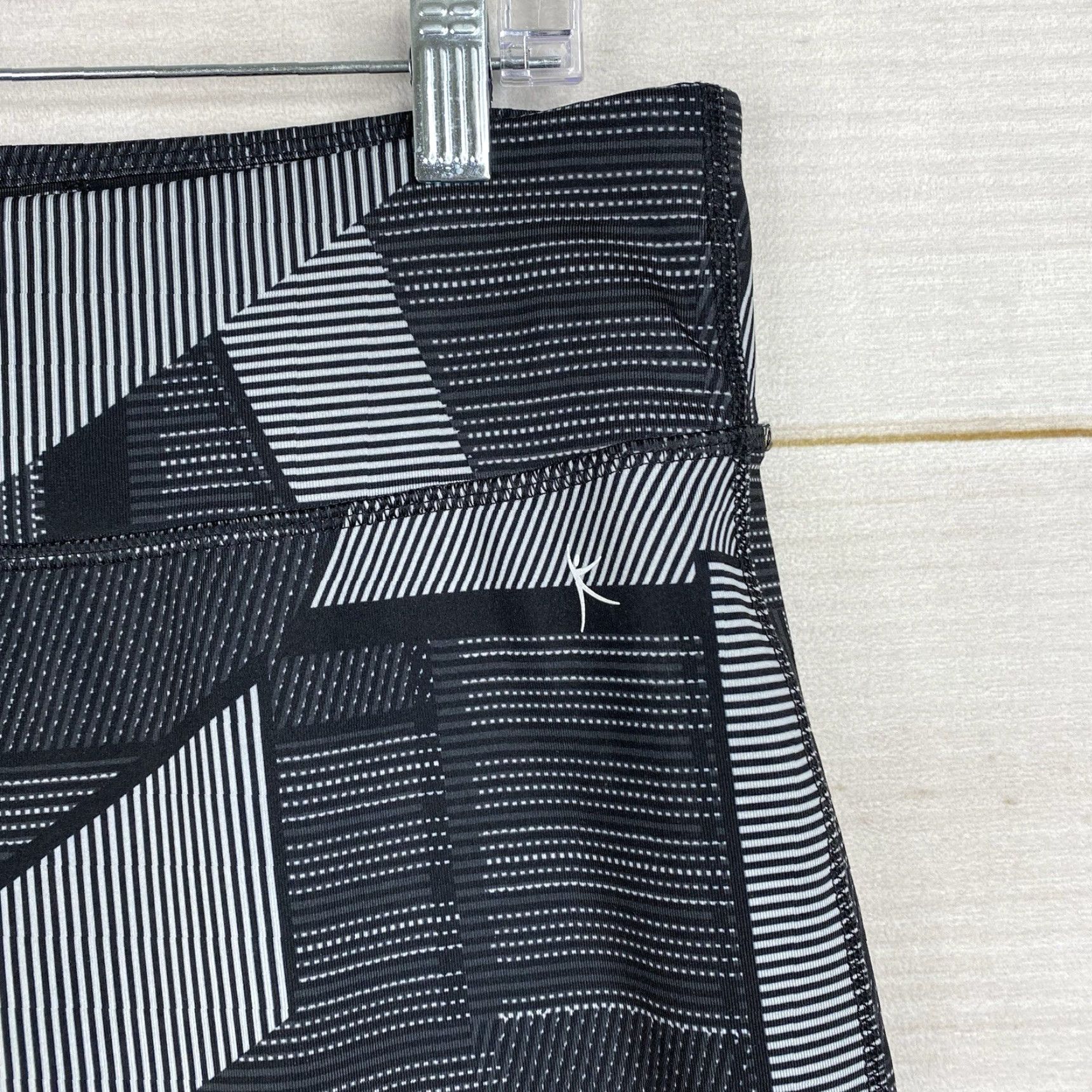 Vintage Danskin Now Womens Leggings Capri Geometric Print Athletic Workout L Size 36" / US 14 / IT 50 - 2 Thumbnail