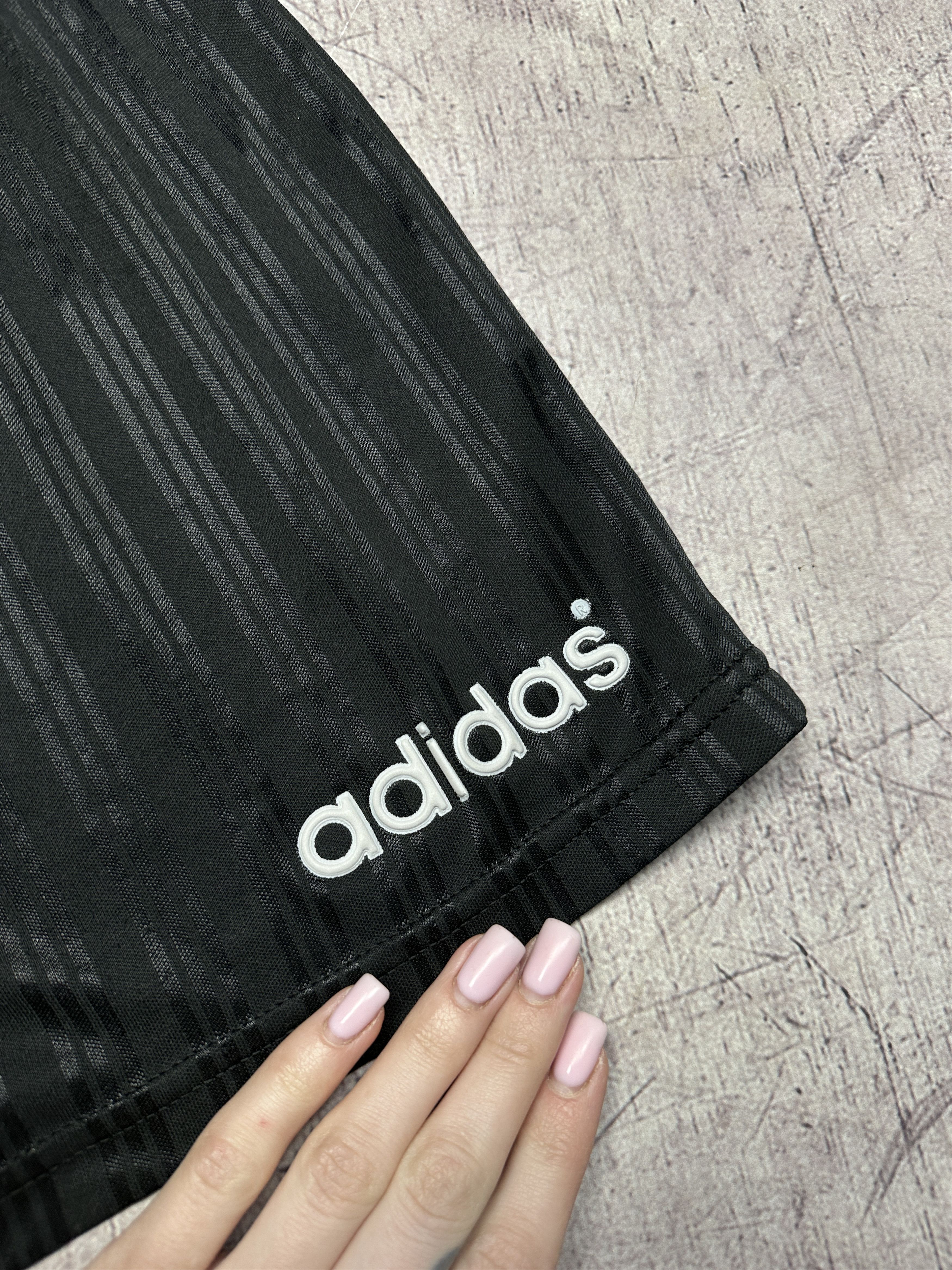 Adidas Adidas 90s Vintage Mens Shorts Size US 34 / EU 50 - 3 Thumbnail
