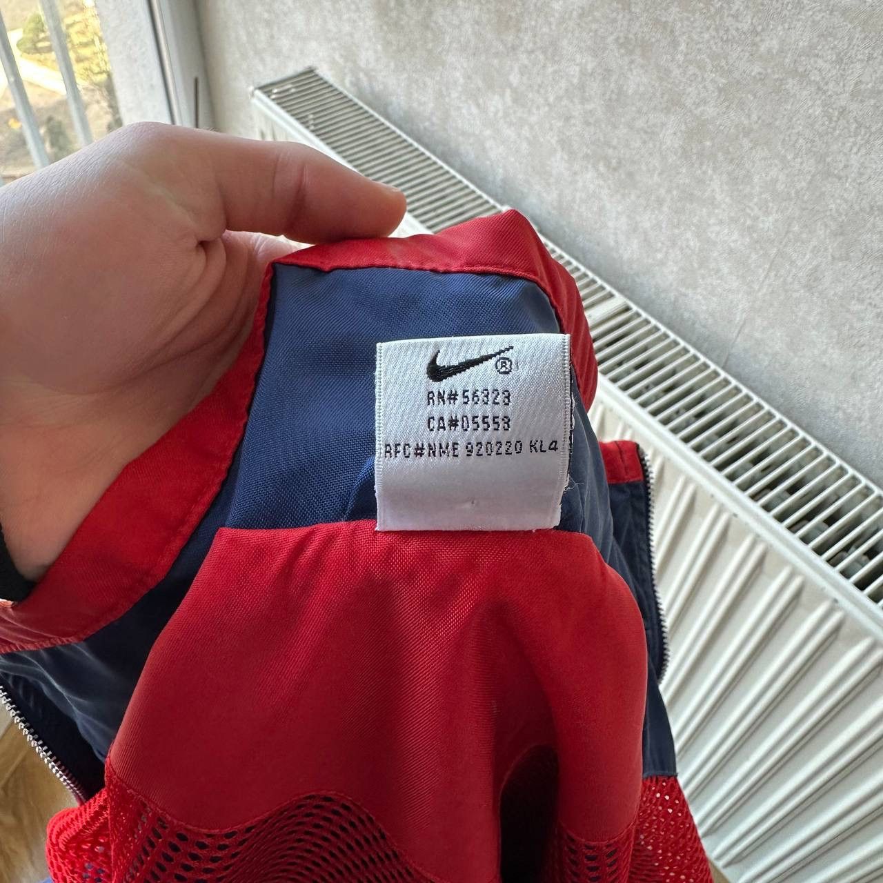 Nike 90s Vintage Nike Big Swoosh Hooded Nylon Light Jacket Size US M / EU 48-50 / 2 - 11 Thumbnail