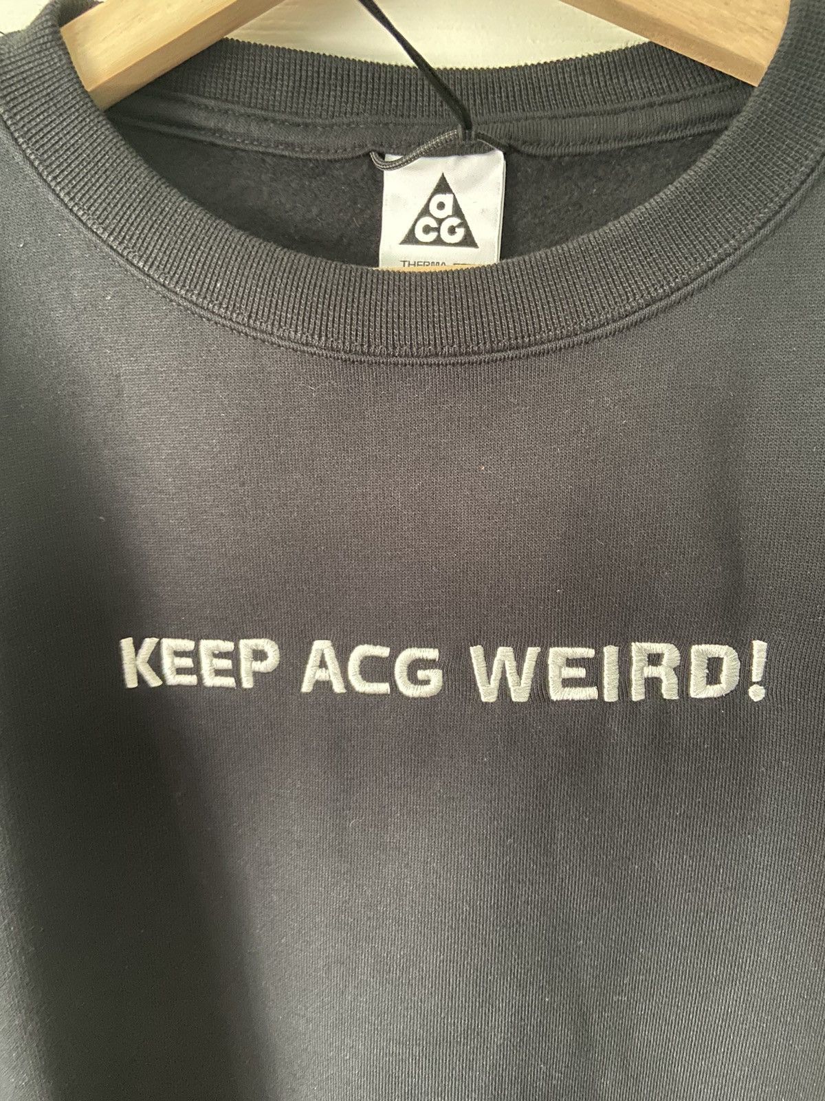 NIKEacg ナイキACG KEEP IT WEIRD! ブラック スウェット Nike ACG Therma Fit Crew Sweatshirt “Keep ACG Weird” Sz