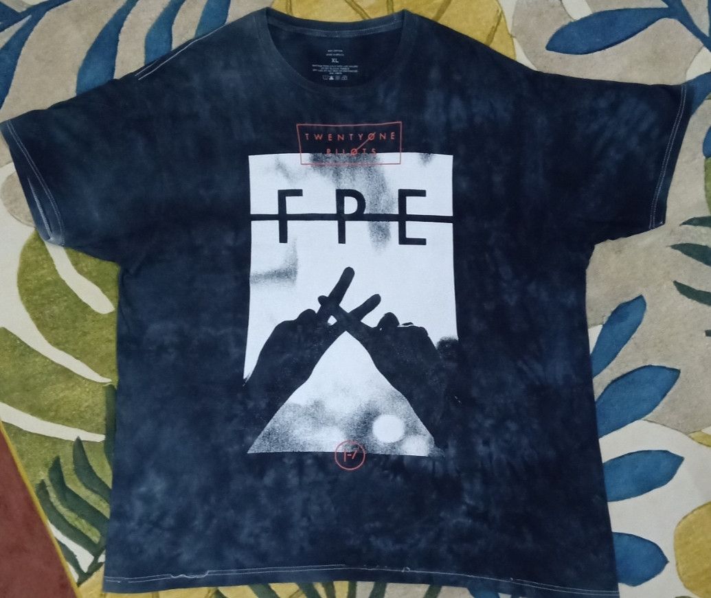 Band Tees Twenty One Pilots FPE Tie-dye T-shirt Size US XL / EU 56 / 4 - 3 Thumbnail
