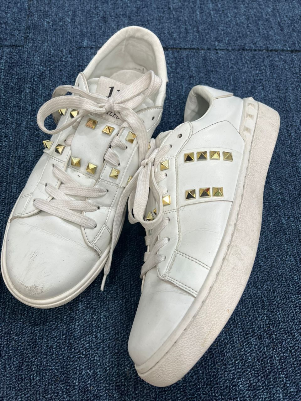 Valentino Valentino Rockstud Untitled White Leather Sneakers UK 6 Size US 6 / EU 39 - 8 Thumbnail