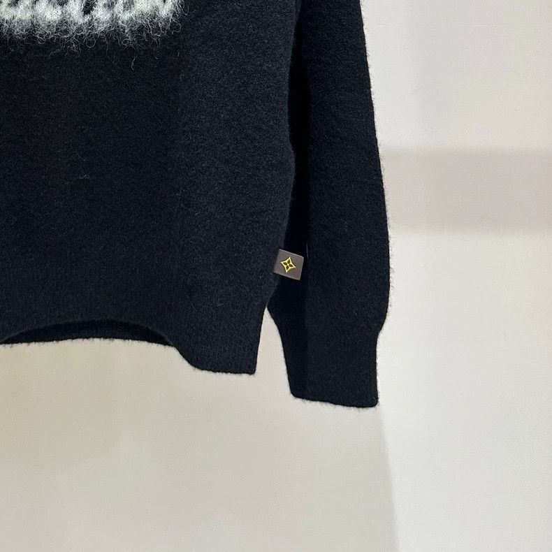 Louis Vuitton Louis Vuitton 25 black logo intarsia wool crewneck long-sl Size US L / EU 52-54 / 3 - 3 Thumbnail