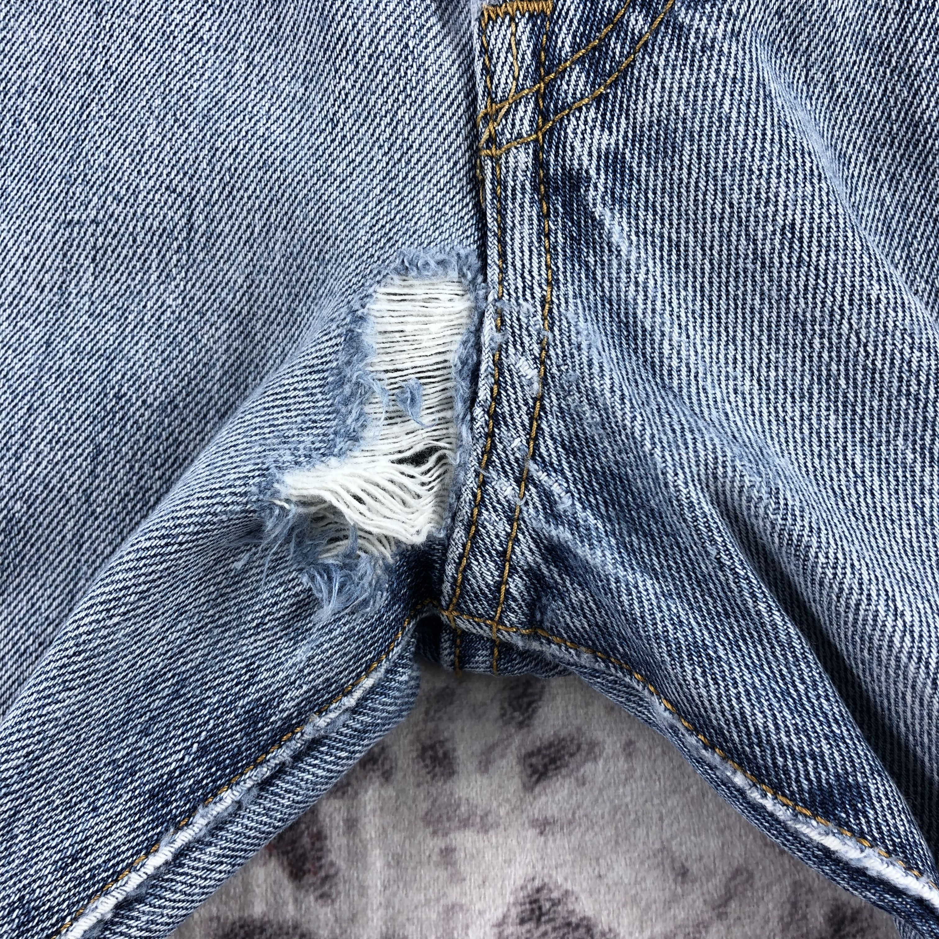Levi's × Vintage 90s Vintage Light Wash Levis 501 Jeans -JM2260 Size US 31 - 9 Thumbnail