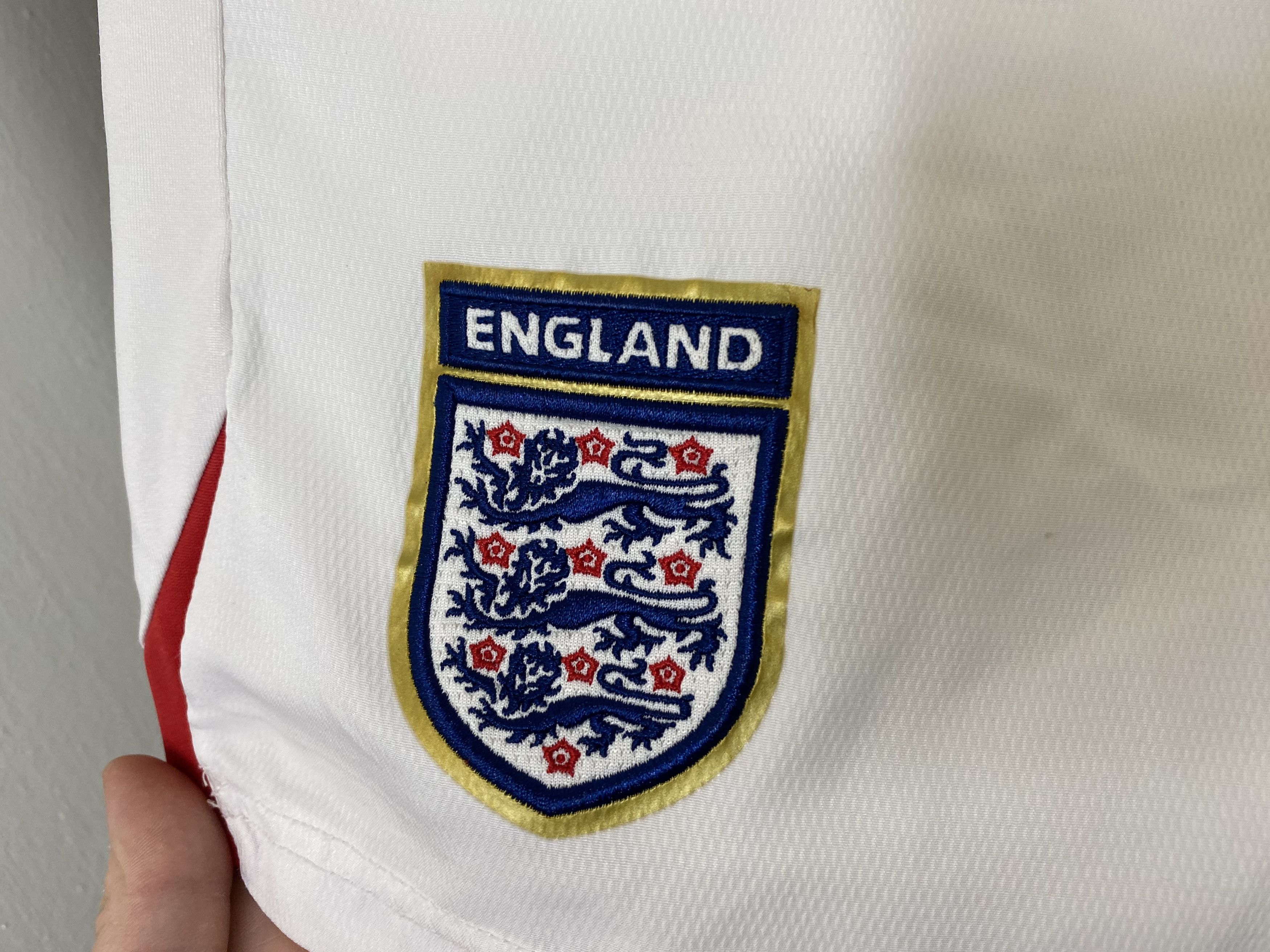 Umbro ENGLAND NATIONAL TEAM 2006 2008 AWAY FOOTBALL SOCCER SHORTS Size US 34 / EU 50 - 4 Thumbnail