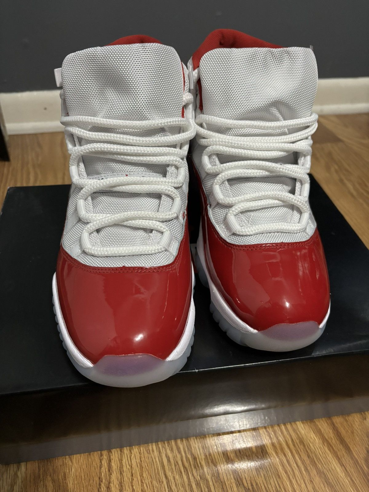 Jordan Brand Jordan 11 Cherry Size US 9 / EU 42 - 3 Thumbnail