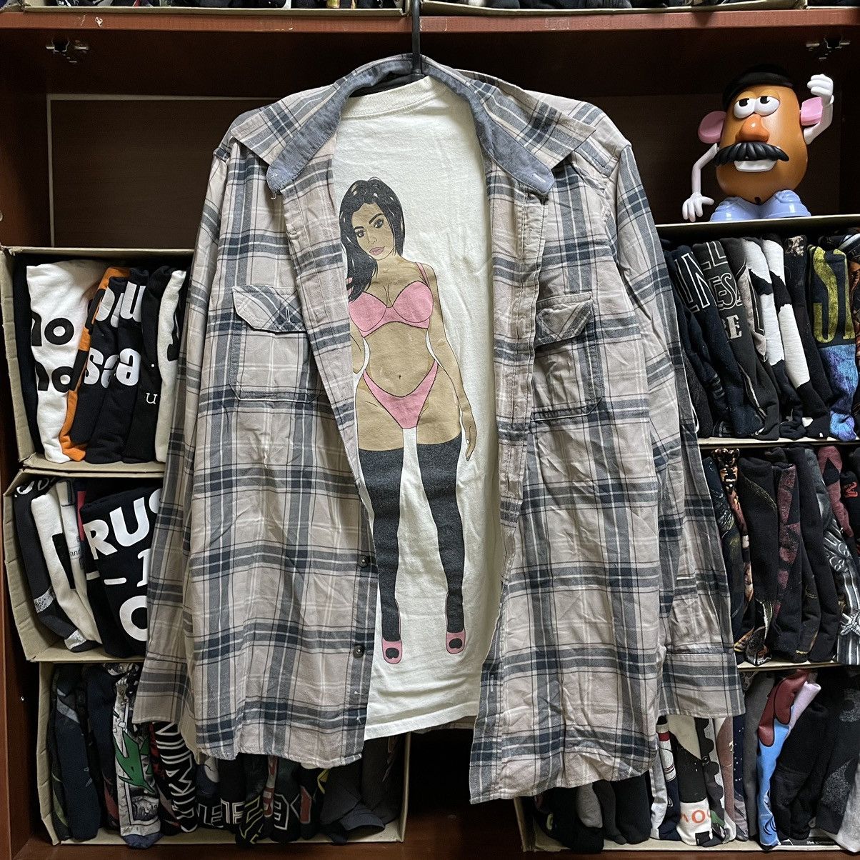 Vintage Vintage 90s Plaid Shirt Graphic Tee Grunge Streetwear Slim L Size US L / EU 52-54 / 3 - 1 Thumbnail