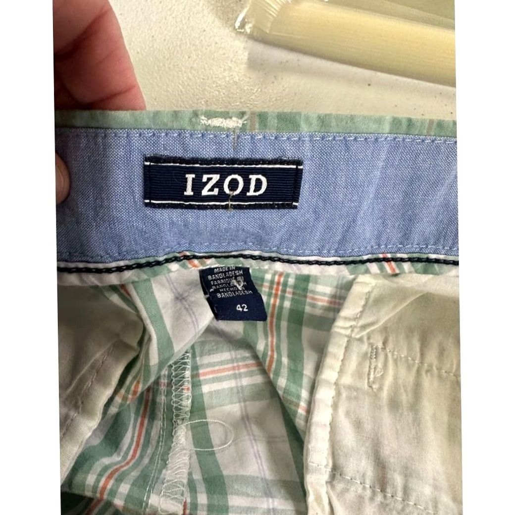 Izod IZOD Khaki Chino Shorts Mens 42X10.5 Green White Plaid Portsmith Flat Front NEW Size US 42 / EU 58 - 4 Thumbnail