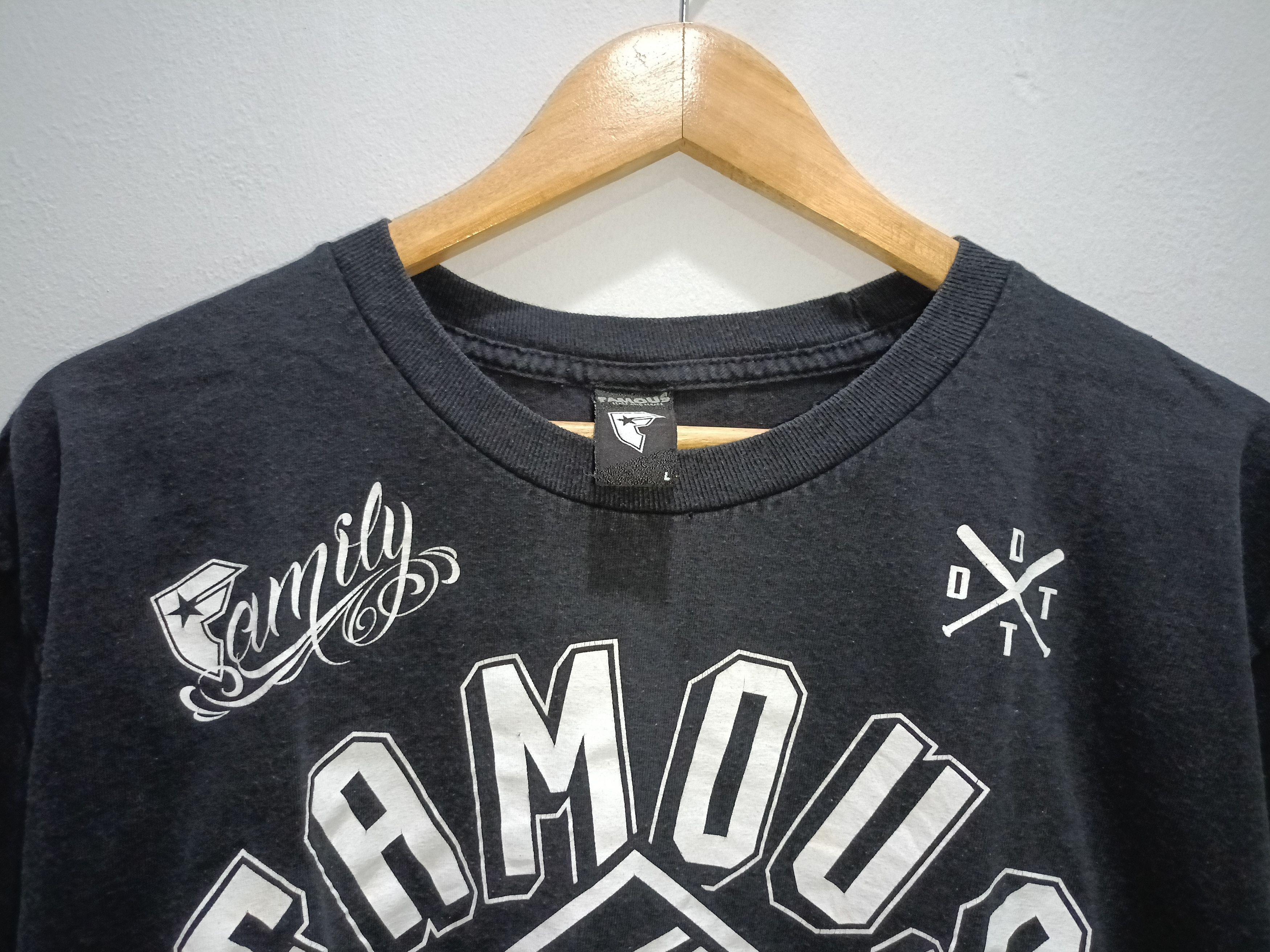 Famous Stars And Straps TSHIRT : FAMOUS STAR AND STRAPS - FAMILY Size US L / EU 52-54 / 3 - 4 Thumbnail