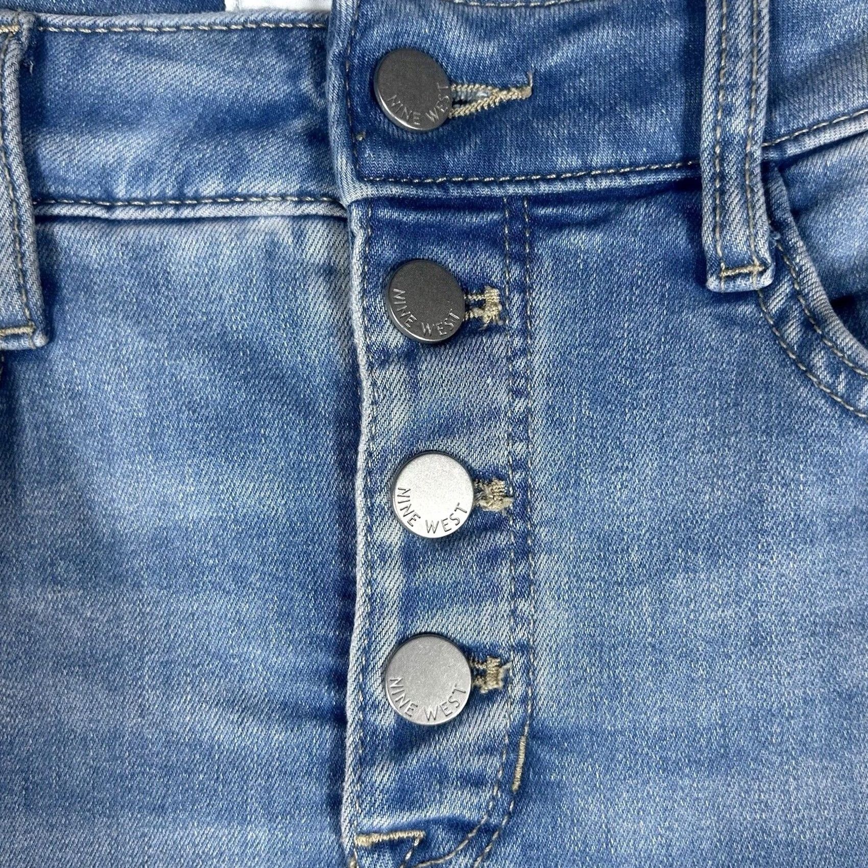 Nine West Nine West Button Fly Skinny Jeans Womens Size 4 Light Wash Mid Rise Denim Blue Size 27" / US 4 / IT 40 - 3 Thumbnail