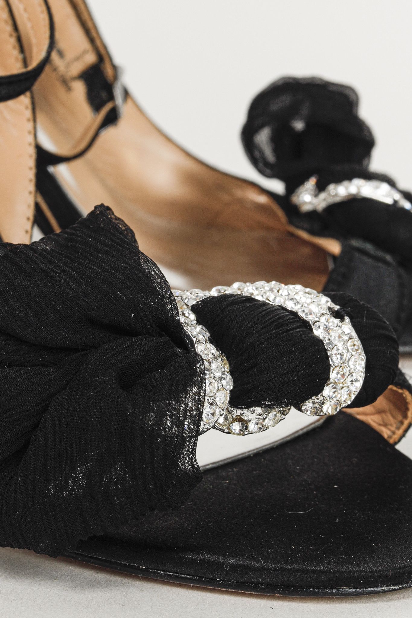 Badgley Mischka Badgley Mischka Dylan Diamante Buckle Black Tie Satin Heel Size US 5.5 / IT 35.5 - 7 Thumbnail