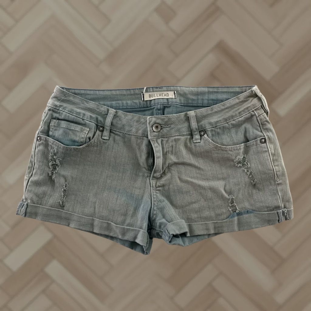 Vintage Bullhead Distressed Denim Light Wash Blue Shorts Women's 7 Cotton Spandex Blend Denim Shorts Bullhead Women 7 Blue XS? Size 28" / US 6 / IT 42 - 1 Thumbnail