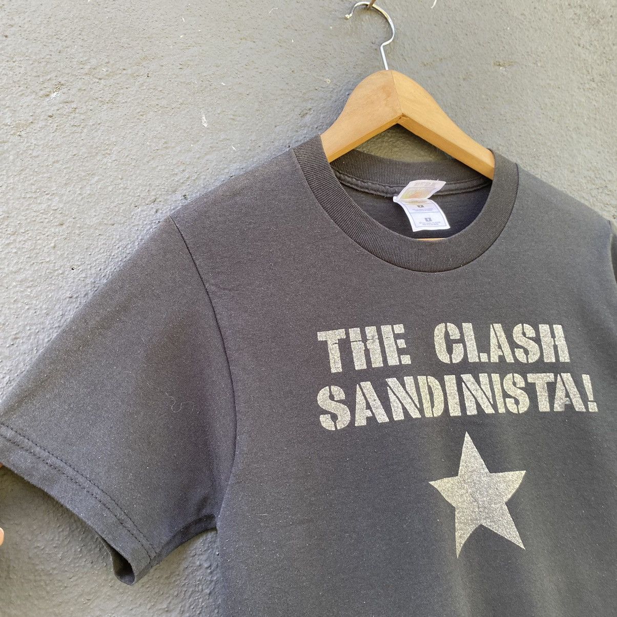 Band Tees Thrashed Vintage 90s The Clash Sandinista Band ERD GRUNGE T Size US S / EU 44-46 / 1 - 6 Thumbnail