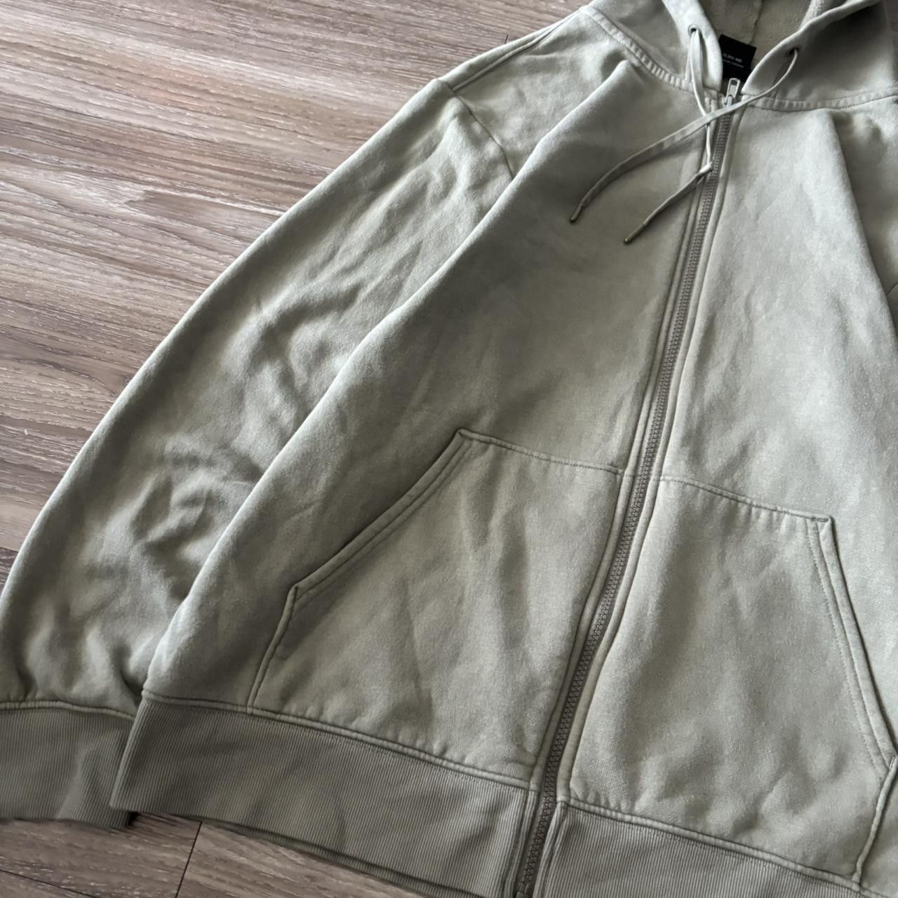 Japanese Brand Crazy Vintage Y2K/2000s Faded Sage Green Blank Essential Zip Up Hoodie! Size XL Size US XL / EU 56 / 4 - 3 Thumbnail