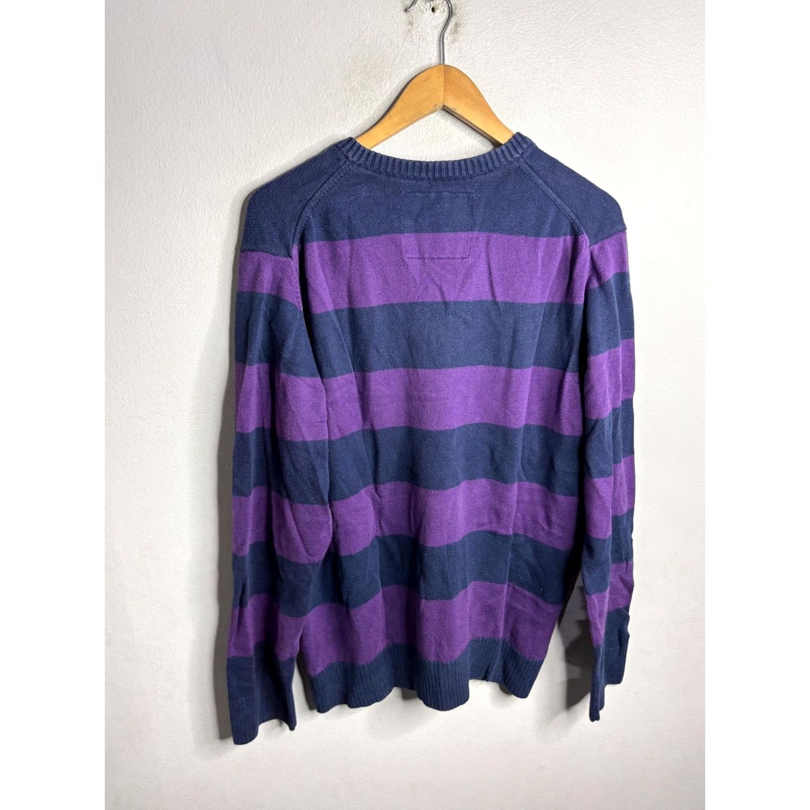 American Eagle Outfitters VINTAGE American Eagle Outfitters Sweater Mens XL Navy Purple Striped V Neck Pullover Size US XL / EU 56 / 4 - 5 Thumbnail