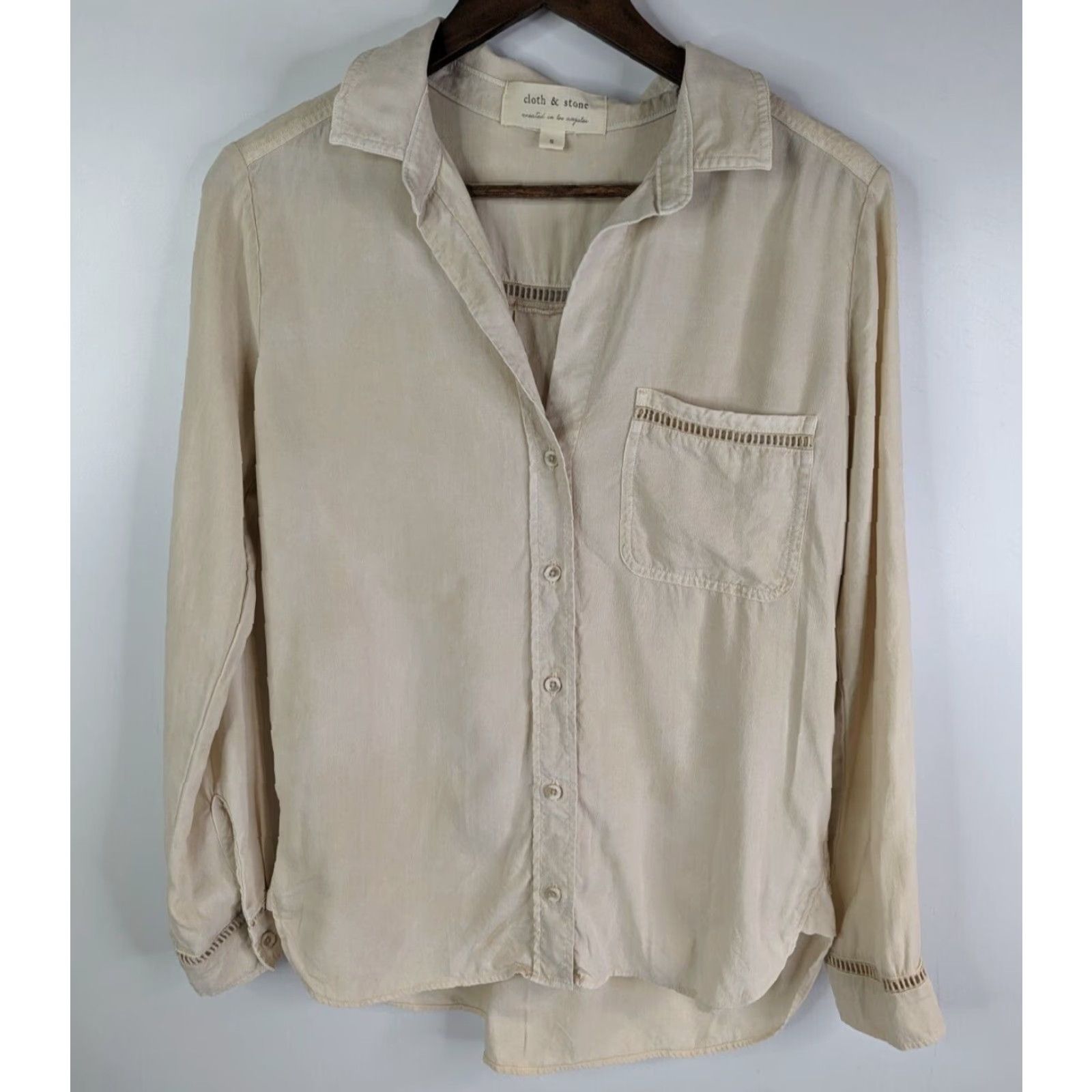 Anthropologie Anthropologie Dale Shirt Blouse Cream Womens Size Small Western Ivory Tencel Solid Long Sleeve Collared Shirt Blouse Womens Western Style Size S Size S / US 4 / IT 40 - 2 Thumbnail