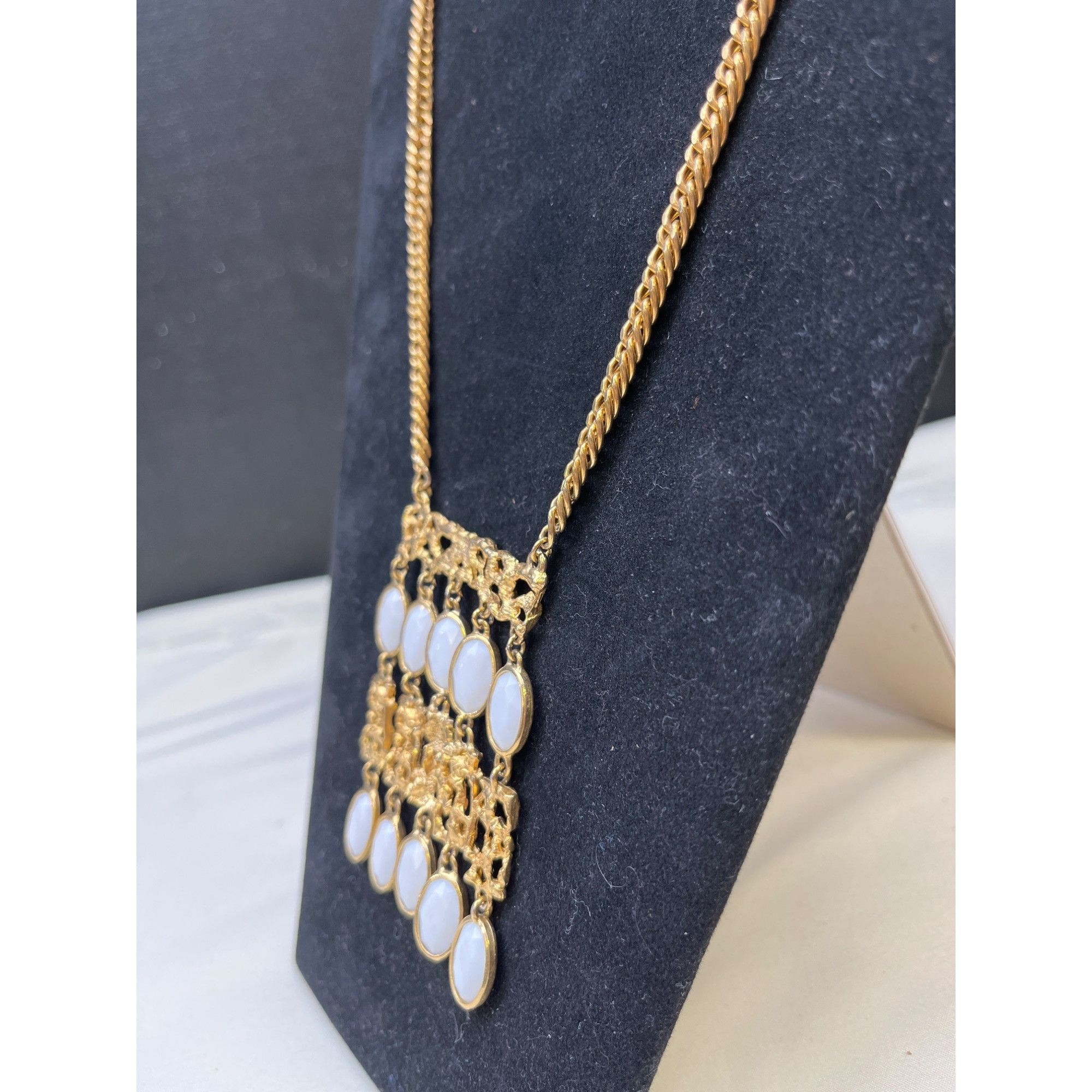 Other Vintage Womens Gold Drop Pendant Designed Necklace SKU 6400 Size ONE SIZE - 3 Thumbnail