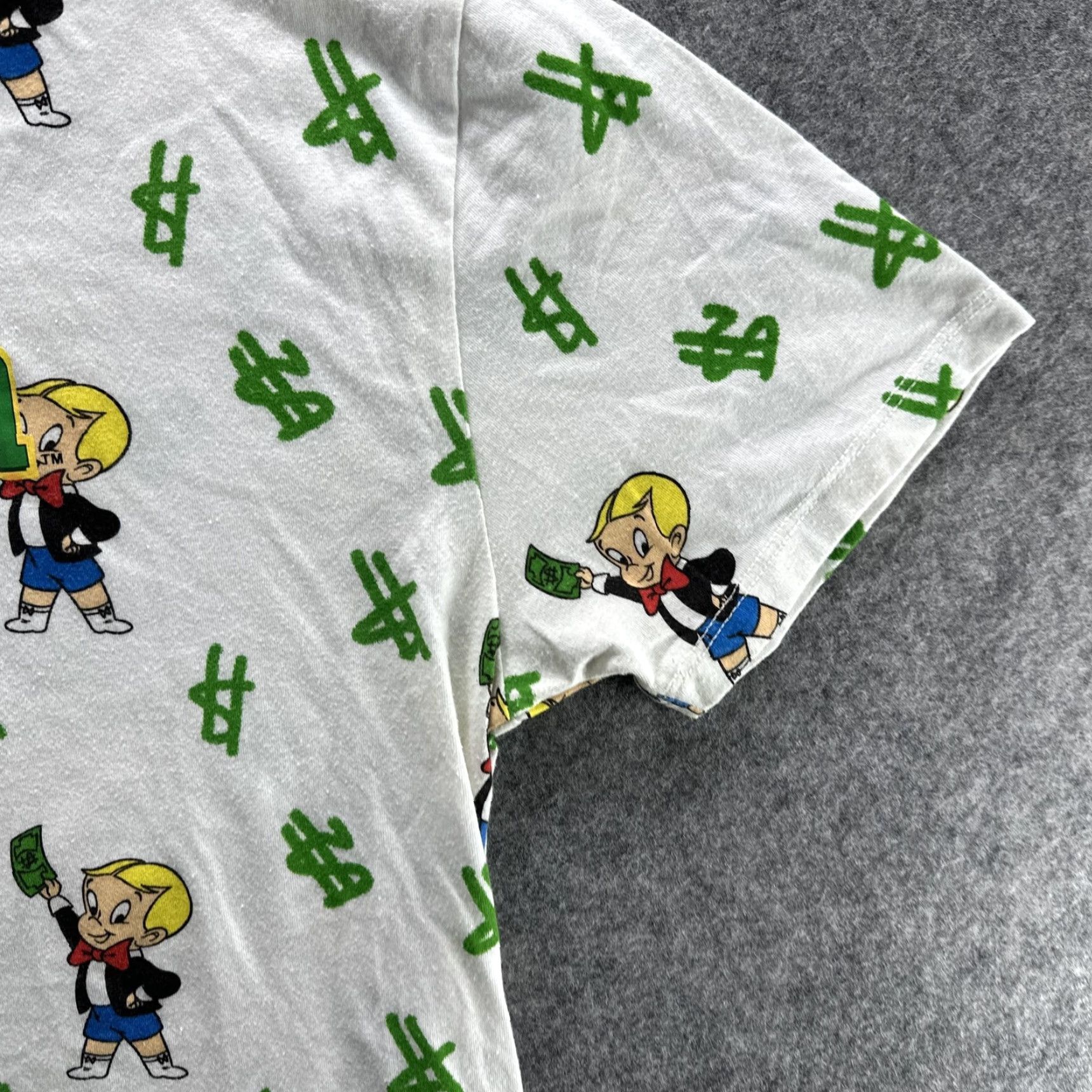 Gloverall Richie Rich Shirt Mens Medium White All Over Print Money Dollar Graphic Tee Size US M / EU 48-50 / 2 - 7 Thumbnail