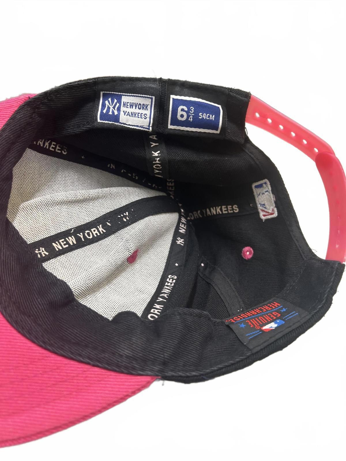 New York Yankees New York Yankees Pink and Black Snapback Cap Size ONE SIZE - 4 Thumbnail