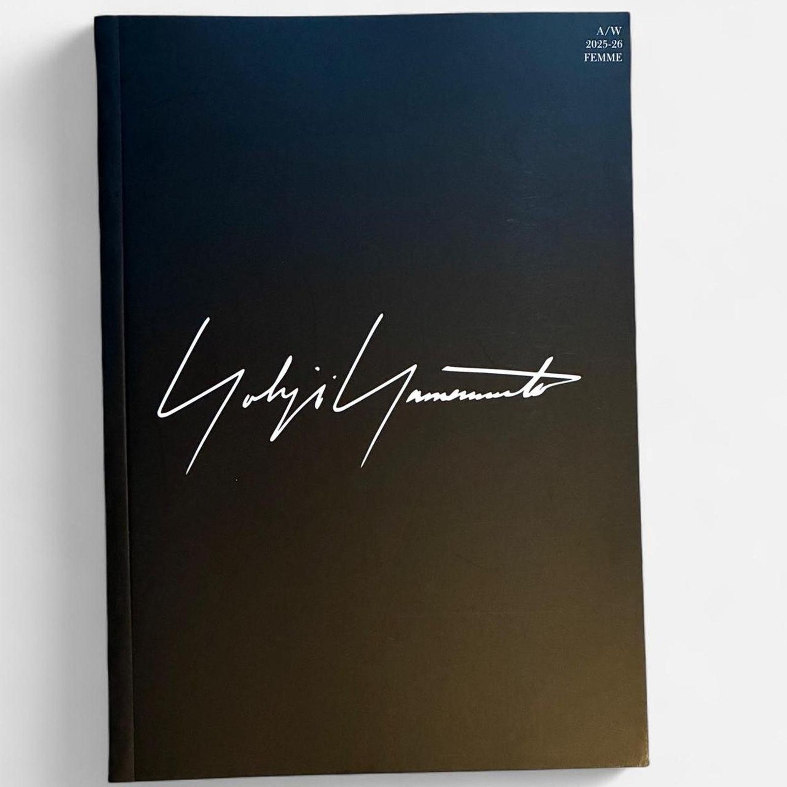 Japanese Brand × Yohji Yamamoto Yohji Yamamoto 2025-2026 Autumn winter FEMME look Book Size ONE SIZE - 1 Thumbnail