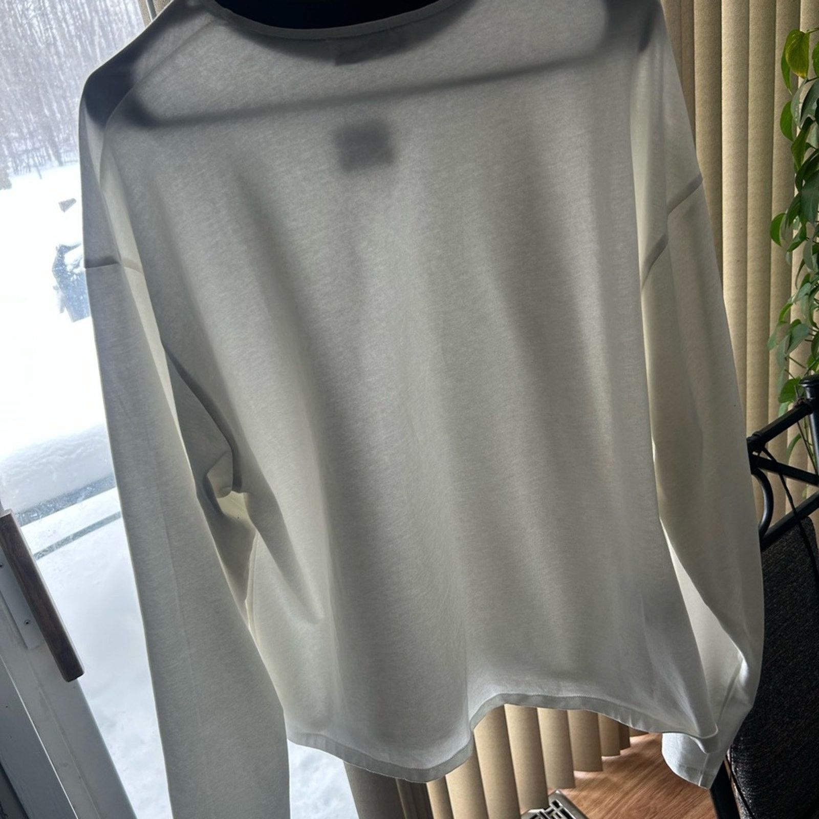 Miu Miu Miu Miu Black and White Logo Patch Long Sleeve T shirt Size L / US 10 / IT 46 - 6 Thumbnail