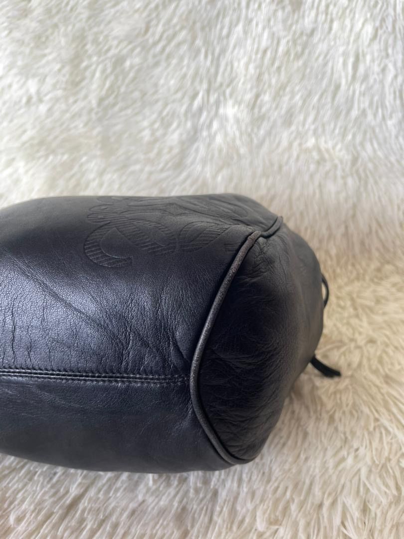 Loewe Loewe Anagram Leather Shoulder Bag Size ONE SIZE - 12 Thumbnail