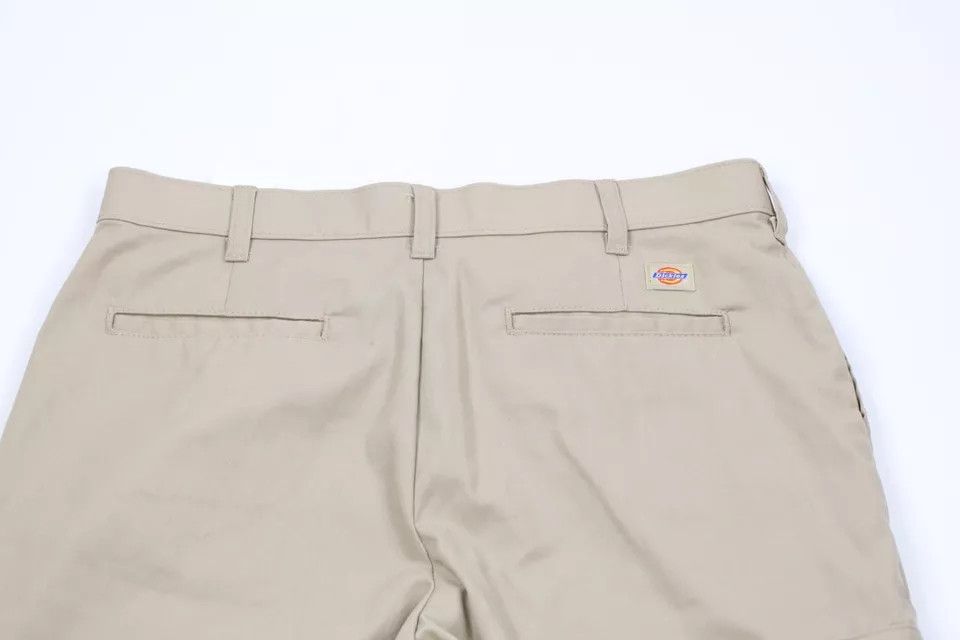 Dickies × Vintage Vintage Dickies Spell Out Wide Leg Dungaree Work Pants Beige Size 34" / US 12 / IT 48 - 9 Thumbnail
