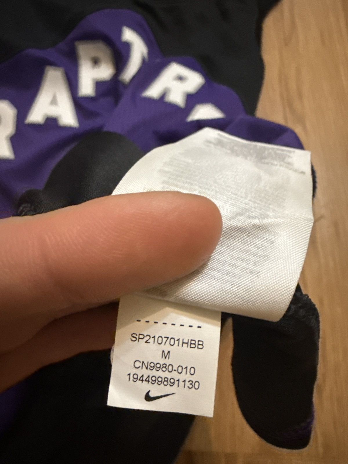 Nike BNWT Nike Toronto Raptors Yuta Watanabe 2021 Earned Swingman Size US M / EU 48-50 / 2 - 8 Thumbnail