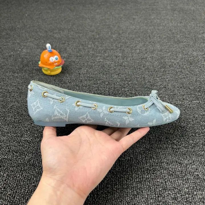 Louis Vuitton Louis Vuitton Classic Flat Casual Shoes for Women -2508 Size US 5 / IT 35 - 3 Thumbnail