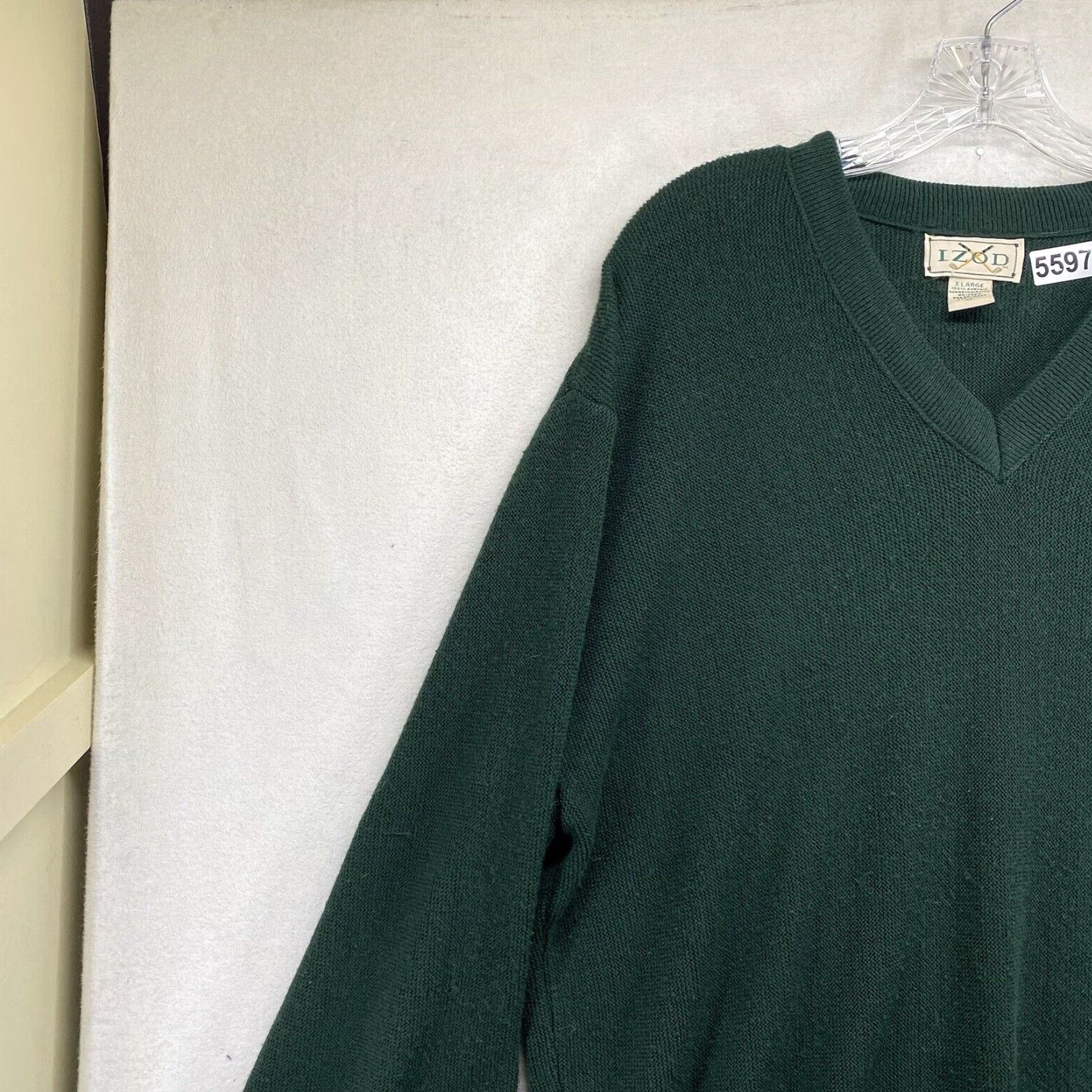 Izod VINTAGE Izod Sweater Men Large Green V-Neck Golf Knit Pullover Acrylic Casual Size US L / EU 52-54 / 3 - 5 Thumbnail