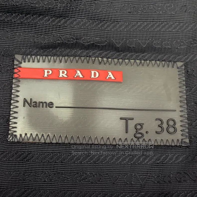 Prada Prada Black hooded drawstring zipper long-sleeved down jac Size XS / US 0-2 / IT 36-38 - 5 Thumbnail
