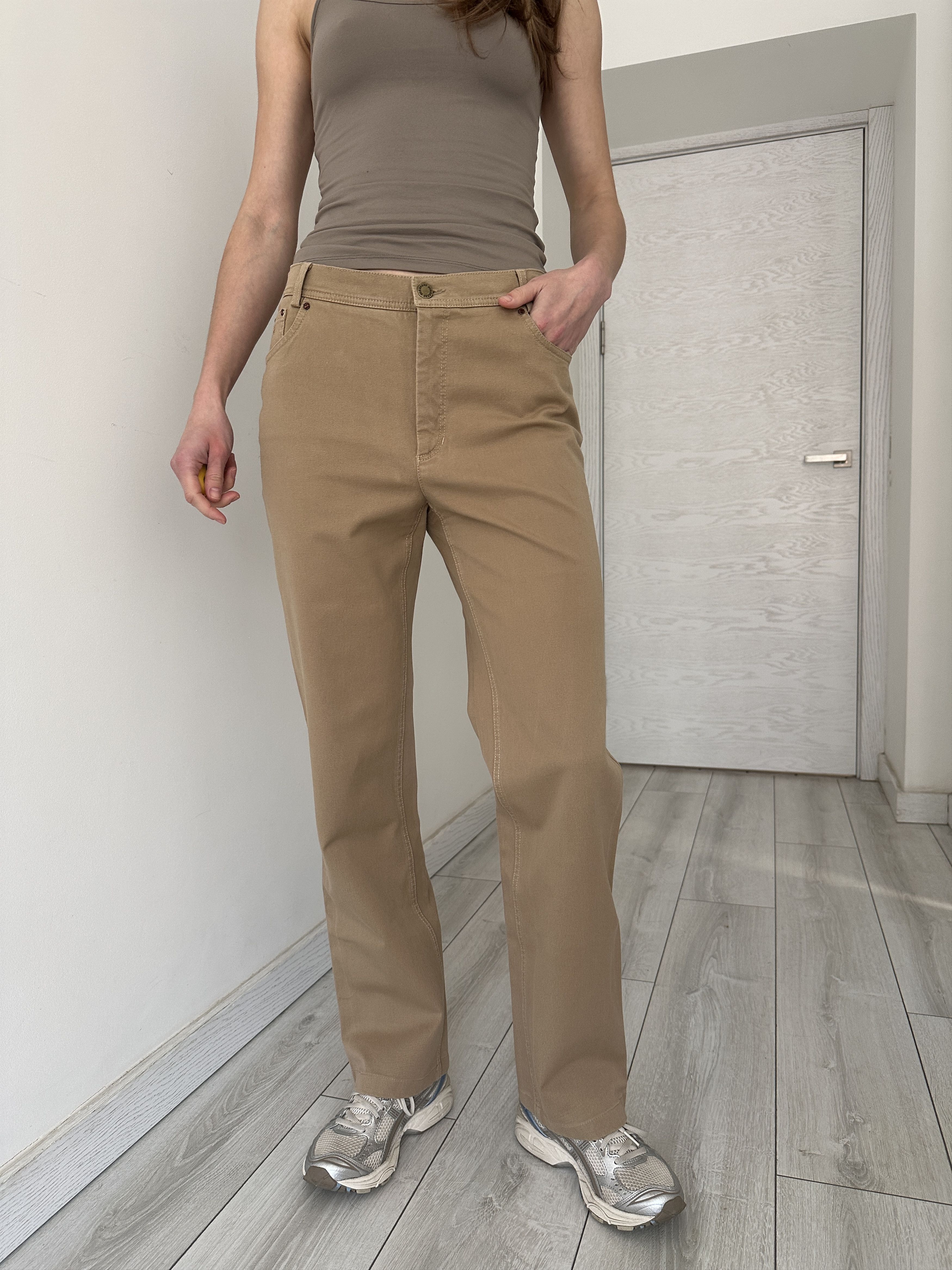 Burberry Burberry Beige Chino Pants Trousers Size 28" / US 6 / IT 42 - 1 Thumbnail