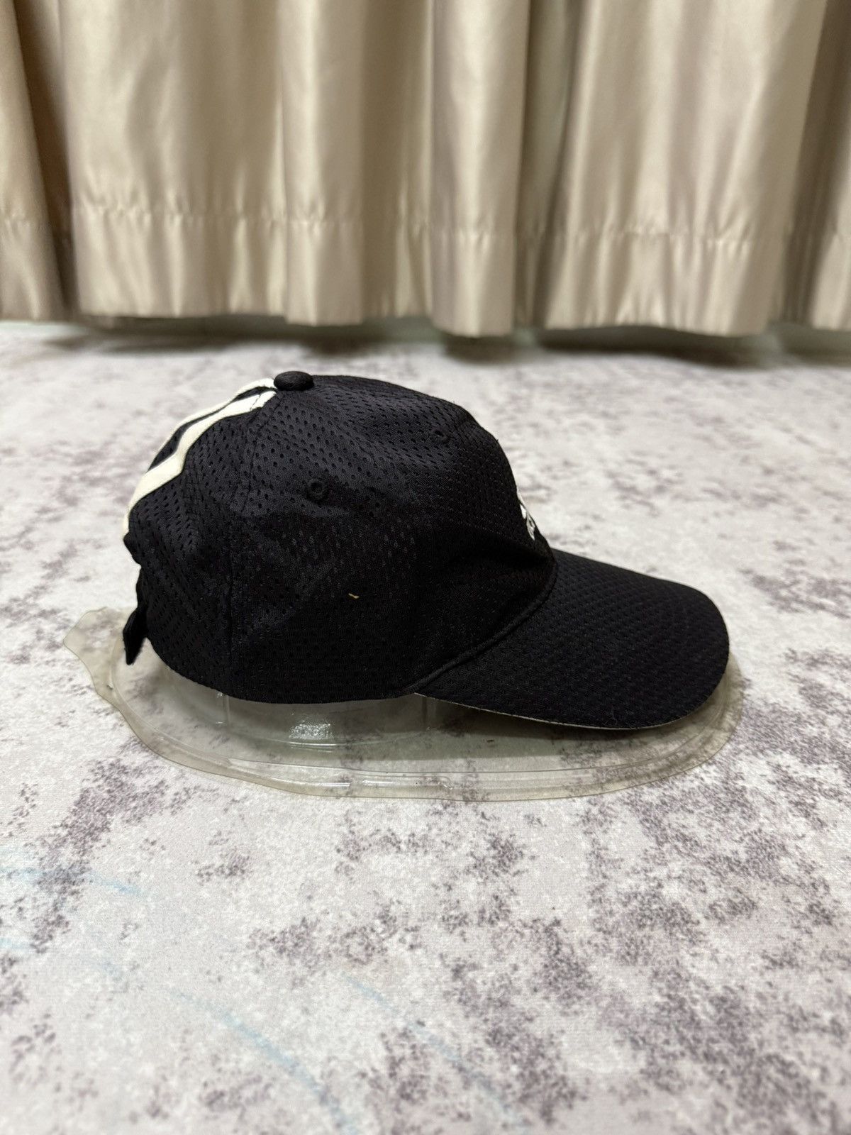 Adidas Vintage Adidas Velcro Running Cap Size ONE SIZE - 3 Thumbnail