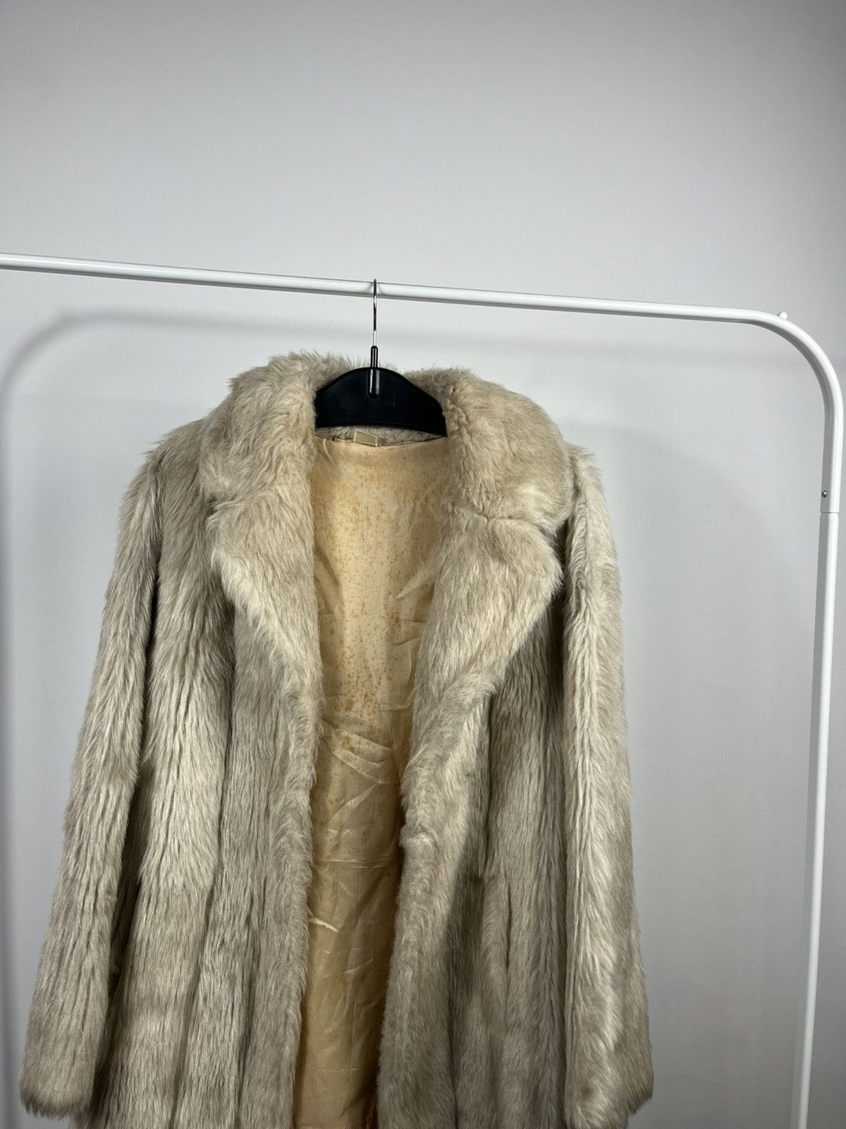 Other Vintage Faux Fur Coat Beige Women’s Size UK 14 EU 42 Size XXL / US 16-18 / IT 52-54 - 2 Thumbnail
