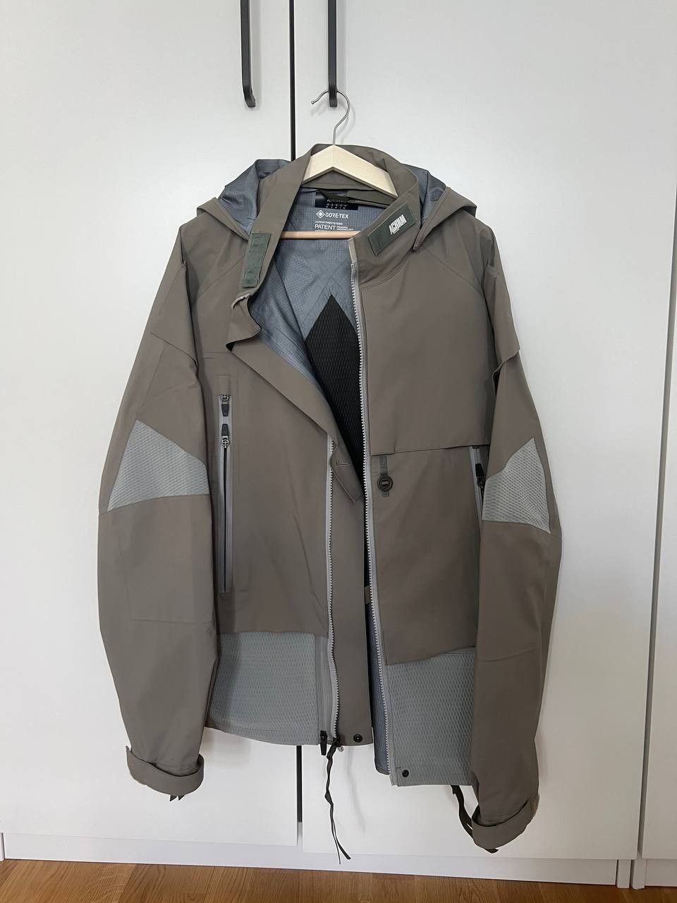 Acronym J16-GT - NEW - ALL PACK Size US M / EU 48-50 / 2 - 3 Thumbnail