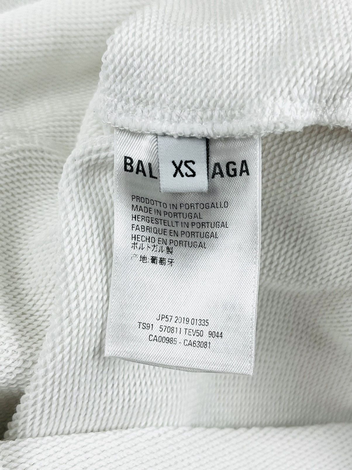 Balenciaga SS19 Balenciaga Rainbow Crest Logo Embroidered Hoodie White Size US M / EU 48-50 / 2 - 10 Thumbnail