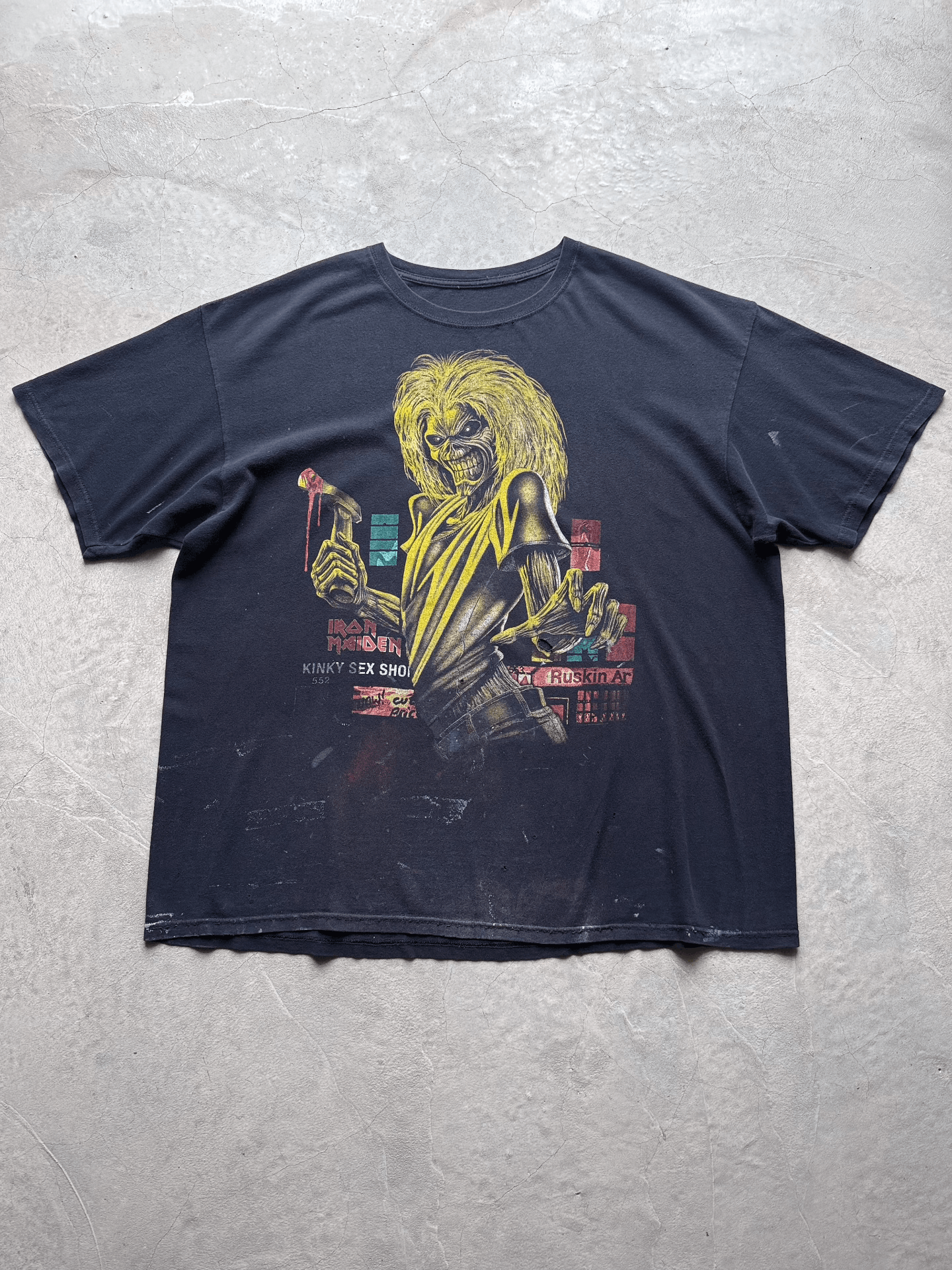 Vintage Vintage Iron Maiden 2012 Tour Band Tee Size US XXL / EU 58 / 5 - 1 Thumbnail