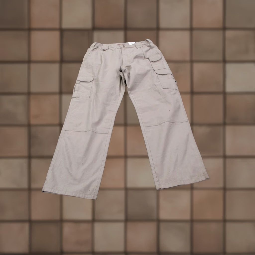 Vintage 5.11 Tactical Pants Men 34x32 Cargo Workwear Beige Cotton Canvas 511 Cargo Pants Mens Regular 32 Inseam Beige Size US 32 / EU 48 - 1 Thumbnail