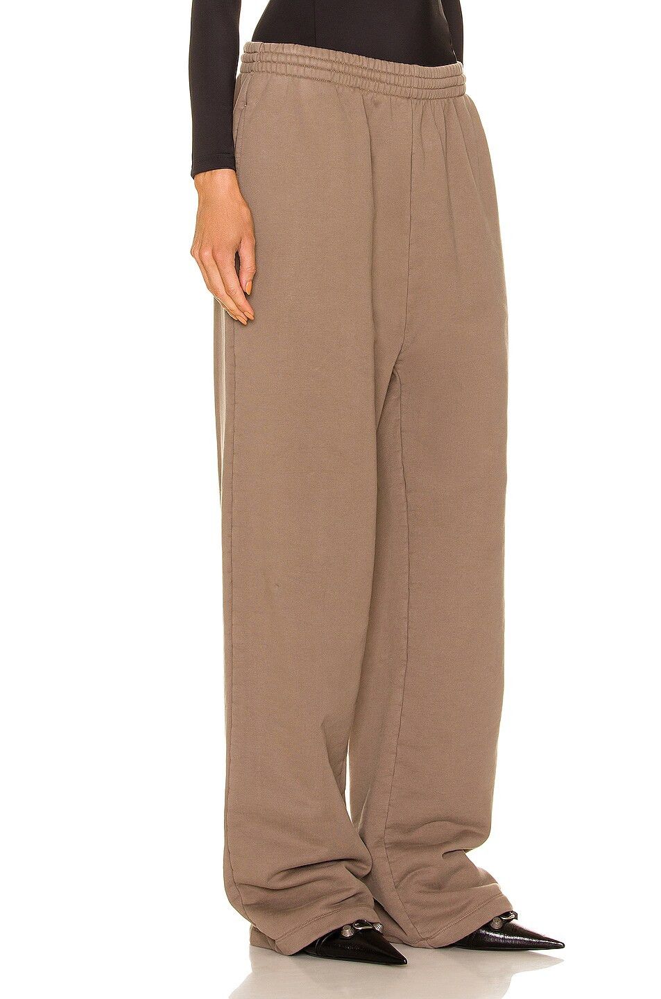 Balenciaga o1srvl11e1124 Jogging Pants in Taupe Size 26" / US 2 / IT 38 - 2 Thumbnail