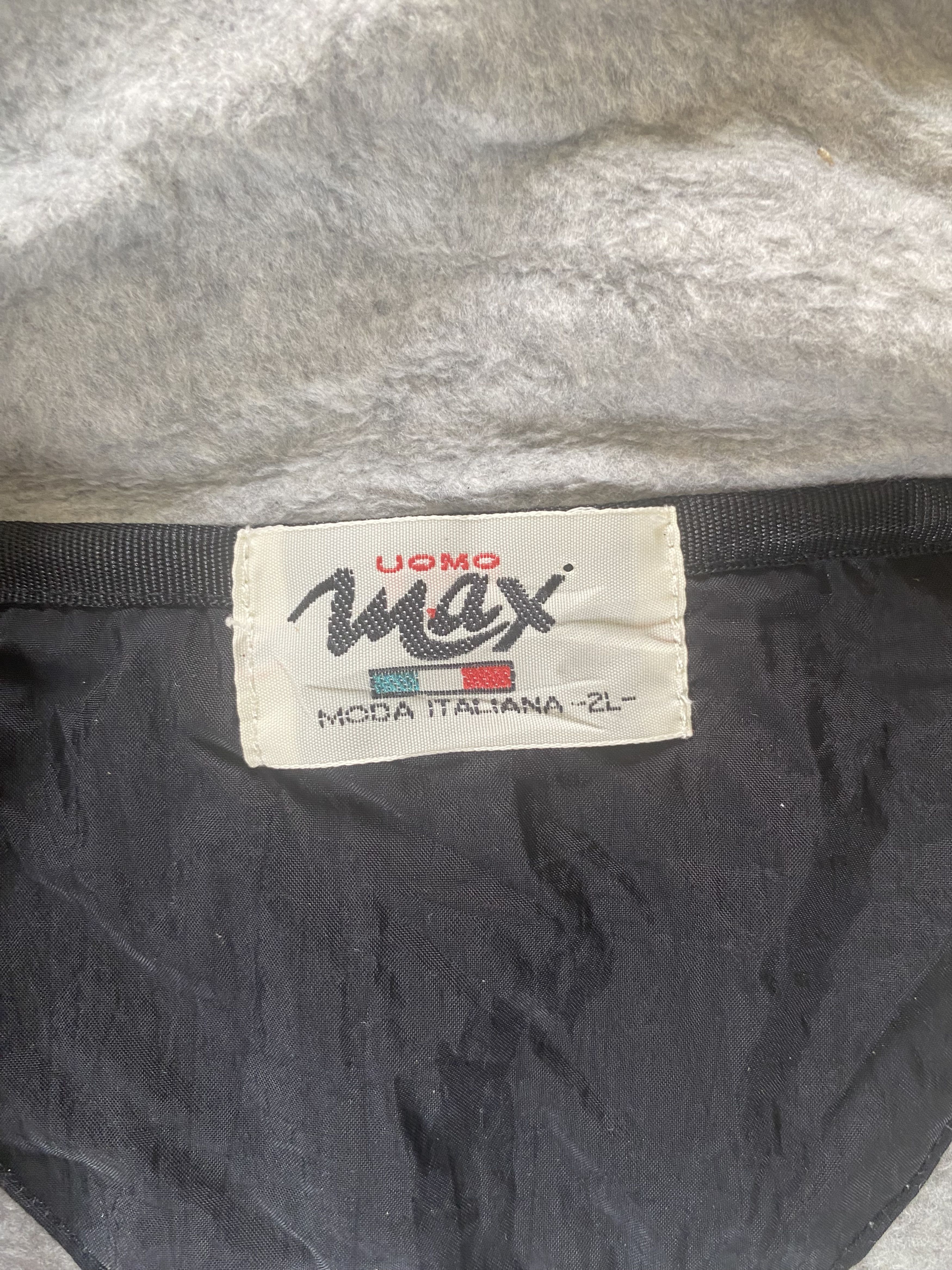 Other Uomo Max vest style Size US XXL / EU 58 / 5 - 9 Thumbnail