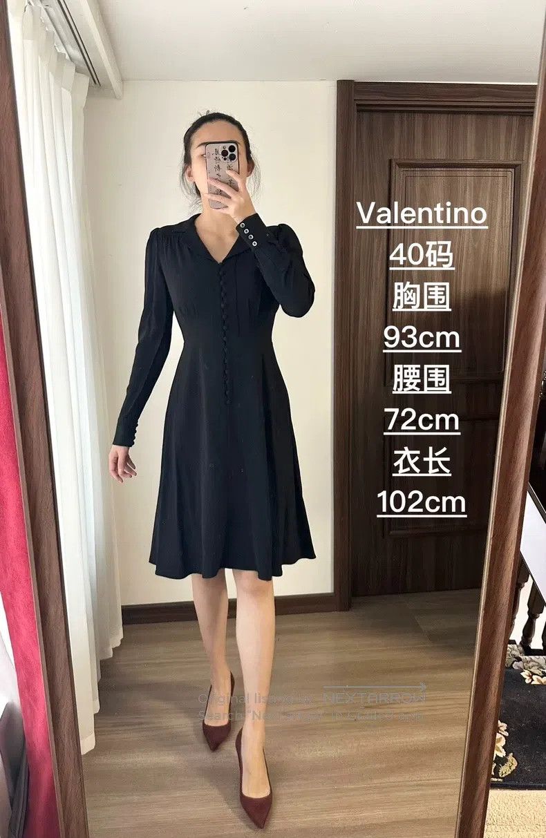 Other Valentino dress Size M / US 6-8 / IT 42-44 - 1 Thumbnail