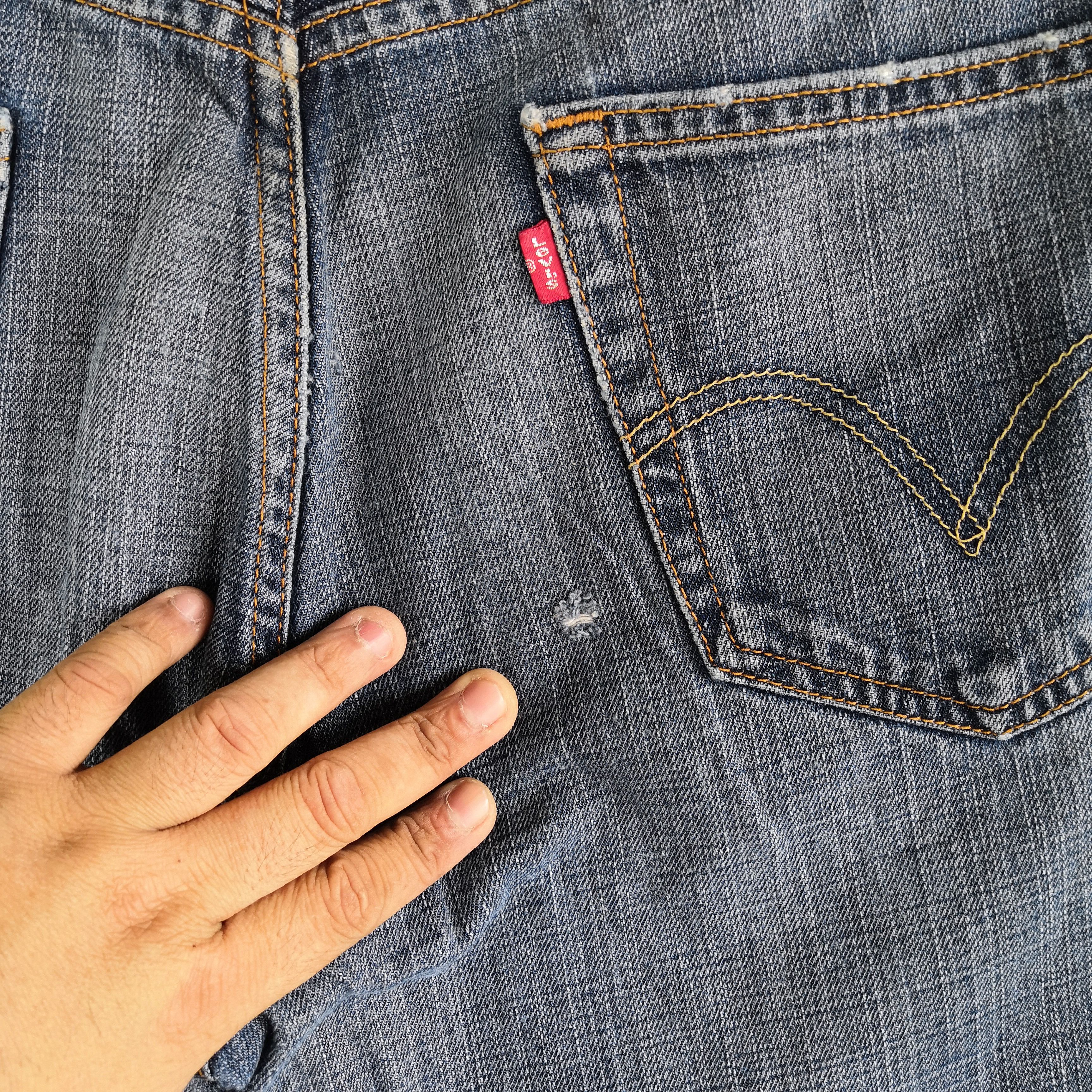 Levi's Vintage Levis 505 Distressed Jeans Levi's Light Wash Denim Size US 32 / EU 48 - 7 Thumbnail