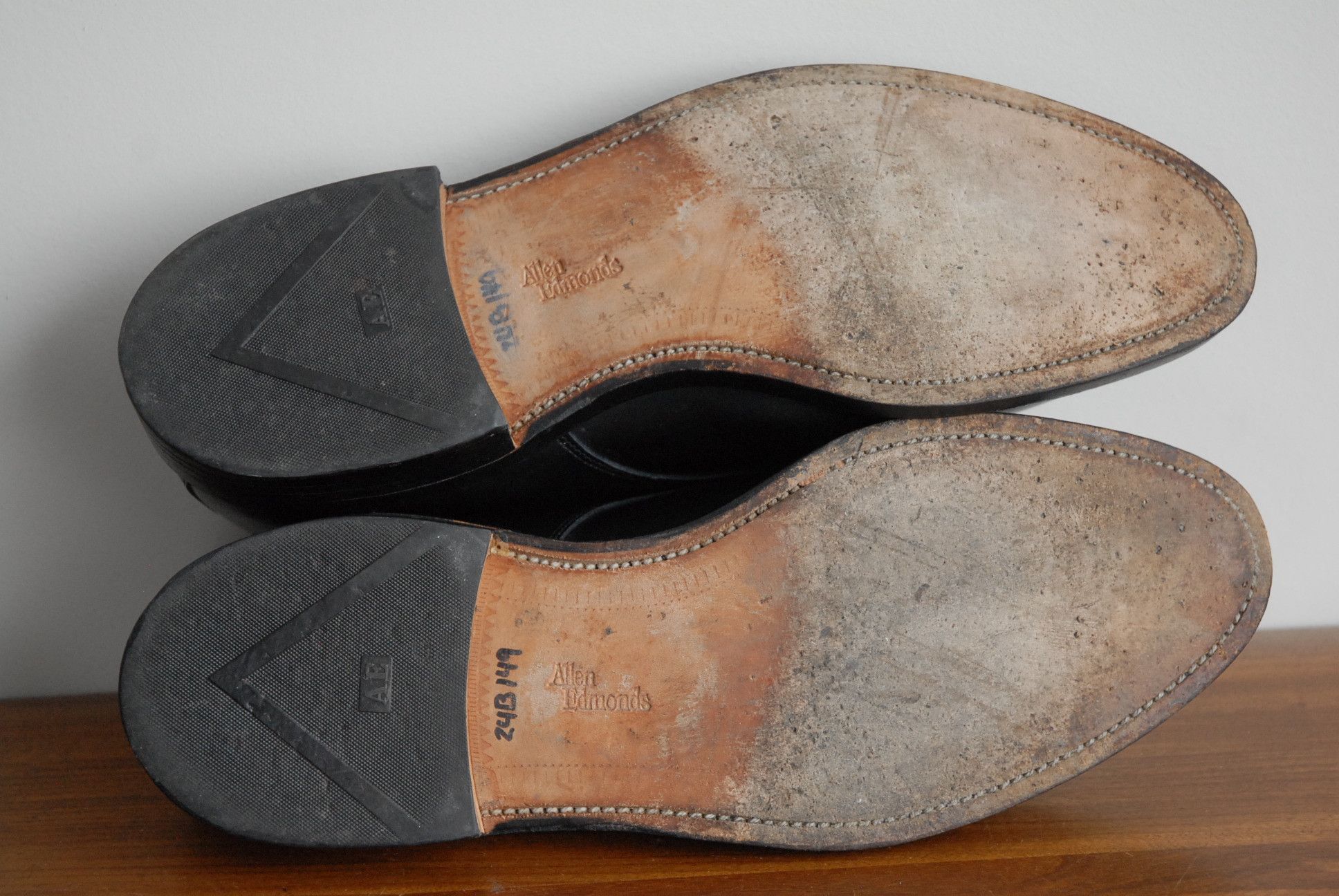 Allen Edmonds Walton cap toe Norwegian split toe derby, GYW Size US 11 / EU 44 - 8 Thumbnail