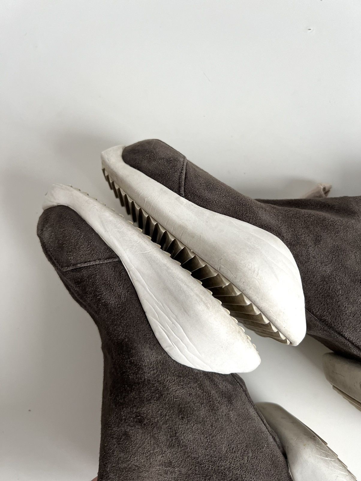 Rick Owens Rick Owens “Mastodon” Vicious Runner Dust Sneakers Size US 10 / EU 43 - 15 Thumbnail