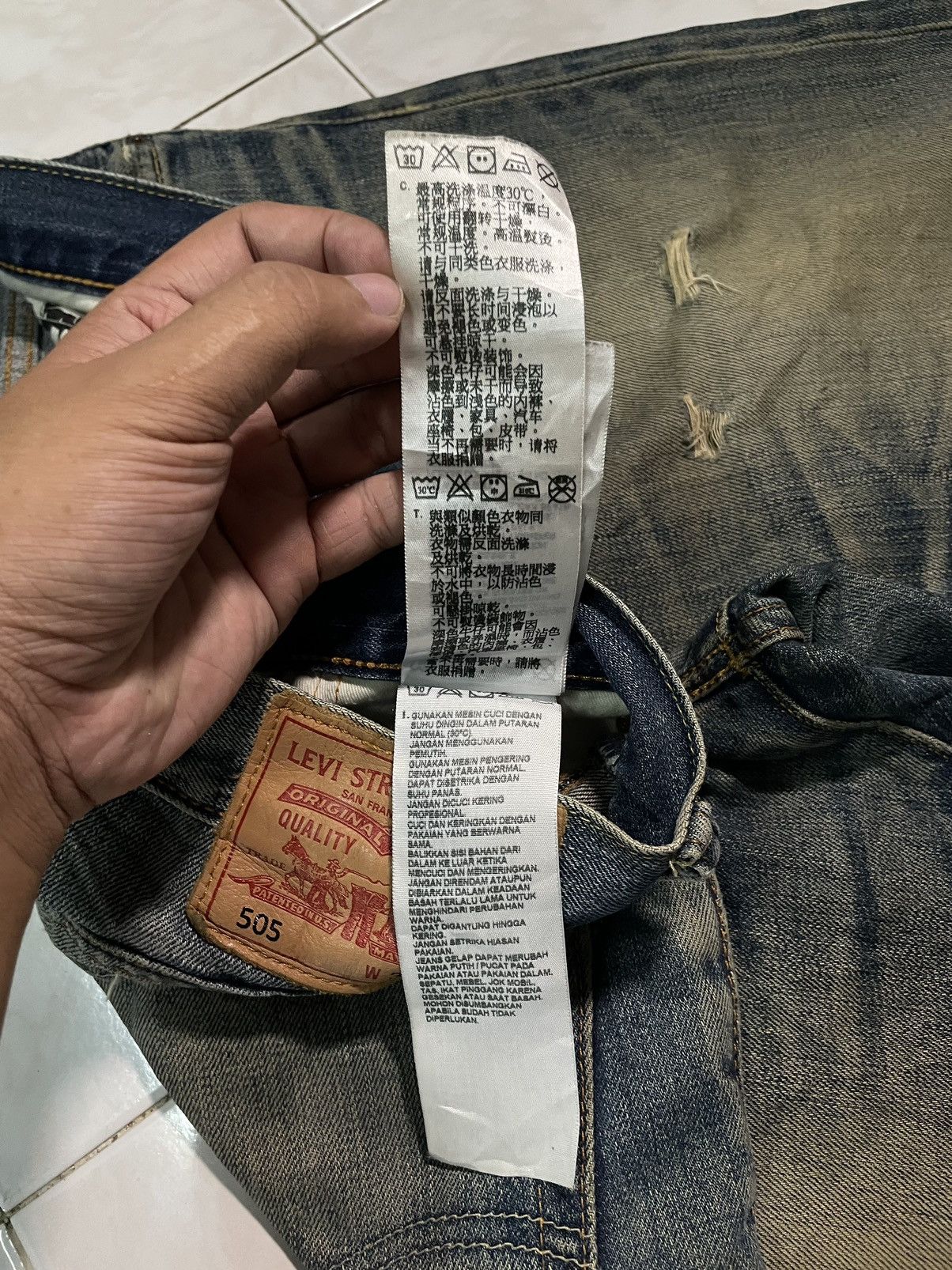Levi's Vintage Levi’s 505 Jeans Distressed Straight Denim size 34 Size US 34 / EU 50 - 10 Thumbnail
