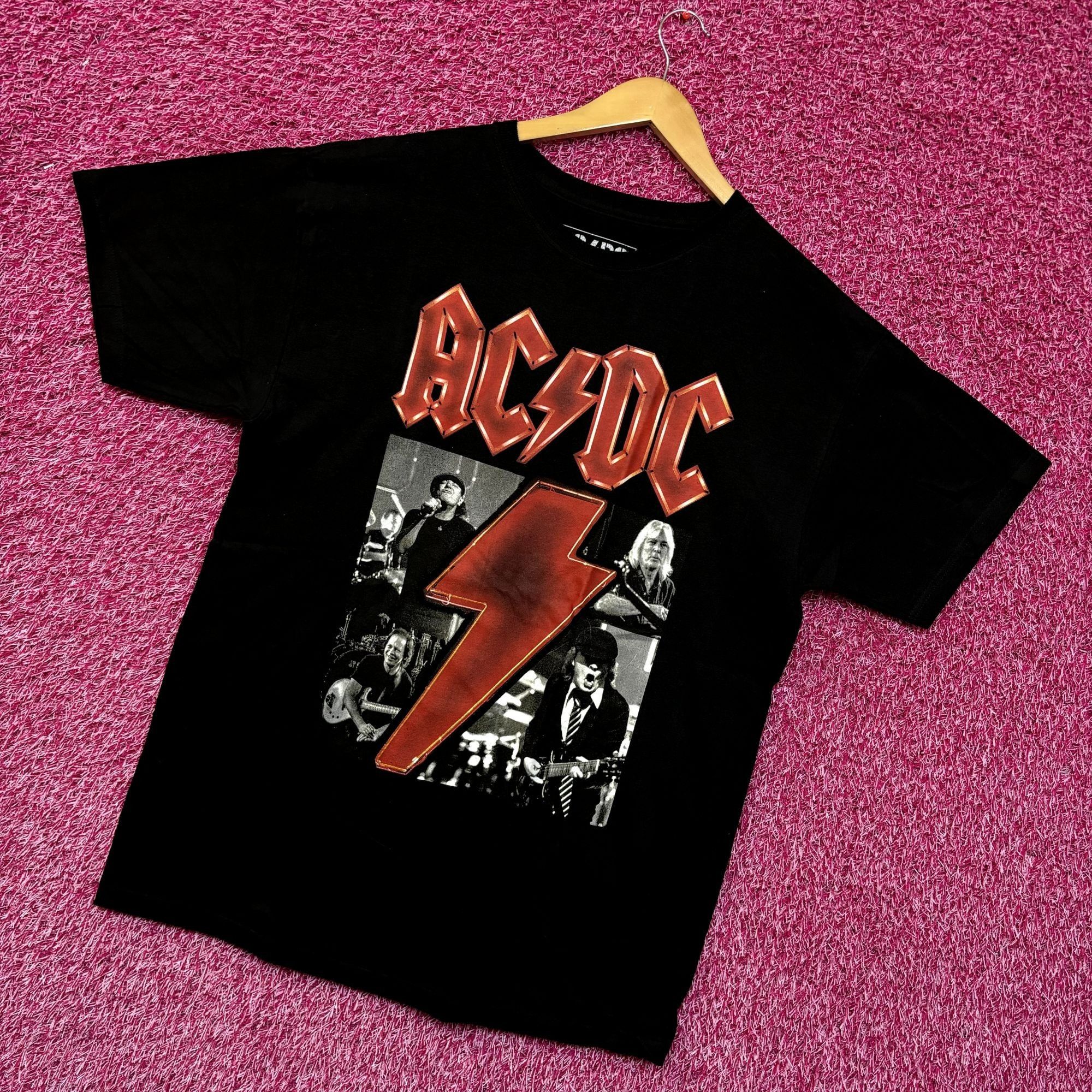 AC/DC AC/DC Live in Concert Poster Heavy Metal Band Tee L Size US L / EU 52-54 / 3 - 3 Thumbnail